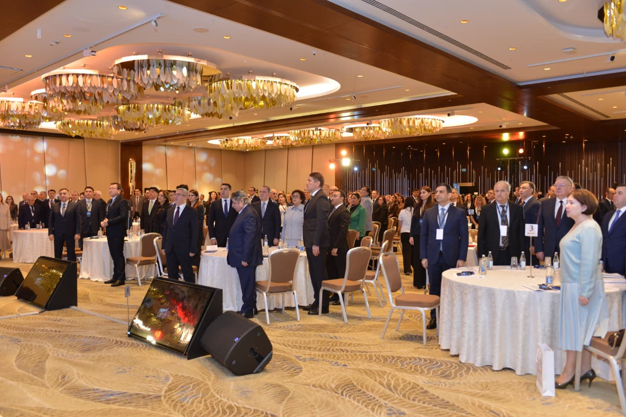 DİM-in 10 illiyinə həsr olunmuş beynəlxalq konfrans keçirilib 