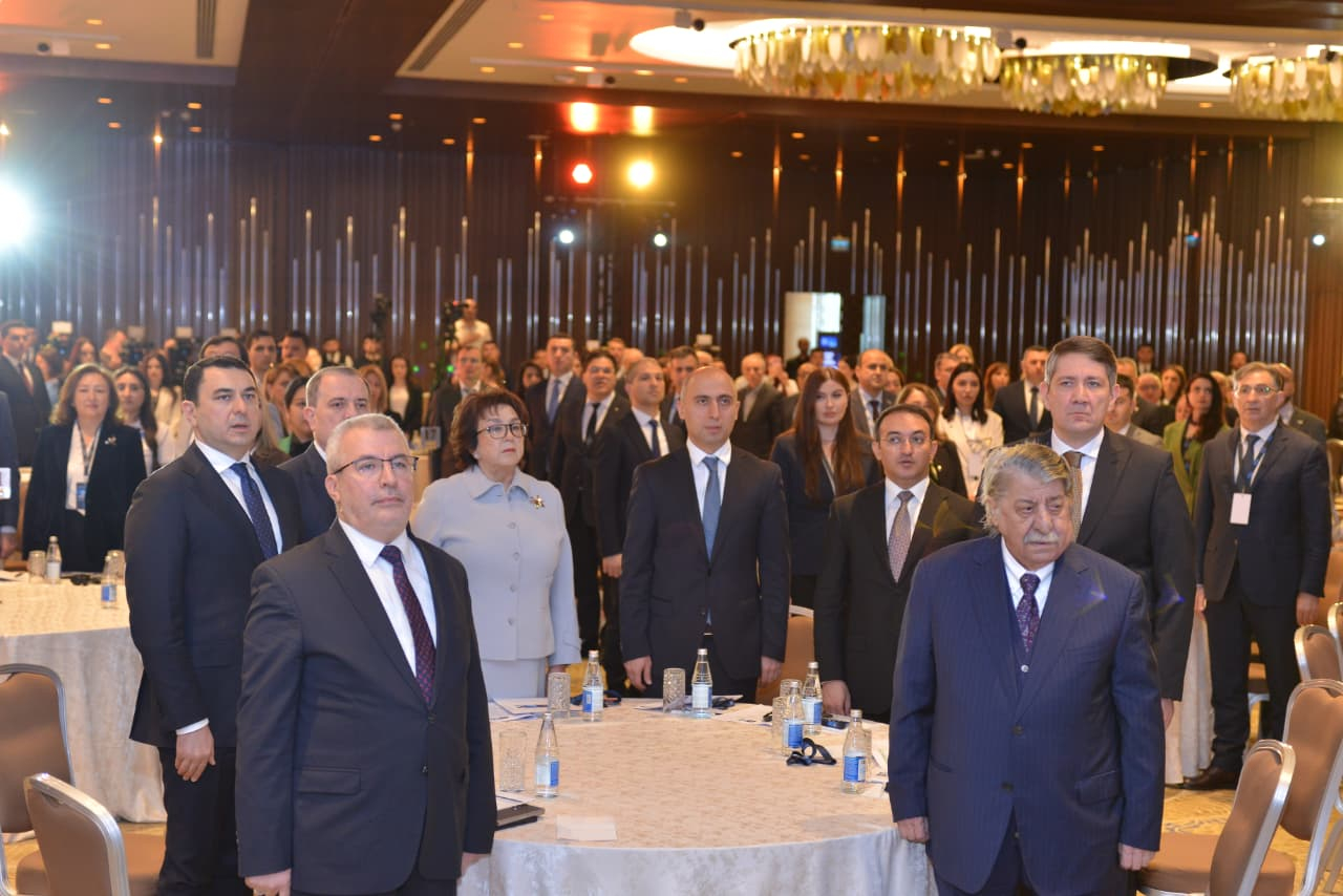 DİM-in 10 illiyinə həsr olunmuş beynəlxalq konfrans keçirilib 