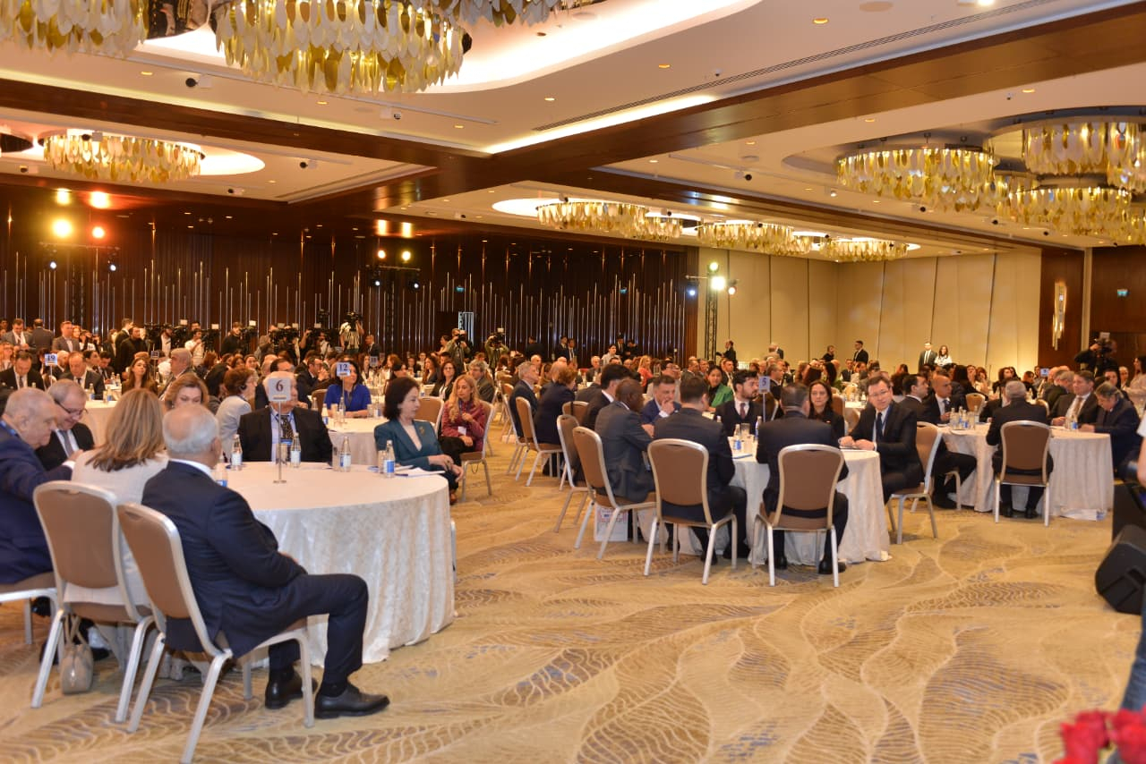 DİM-in 10 illiyinə həsr olunmuş beynəlxalq konfrans keçirilib 