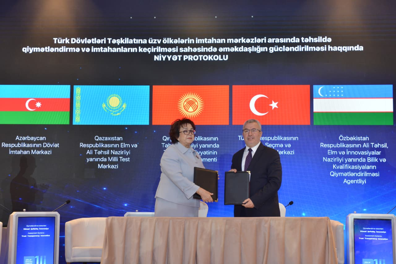 DİM-in 10 illiyinə həsr olunmuş beynəlxalq konfrans keçirilib 