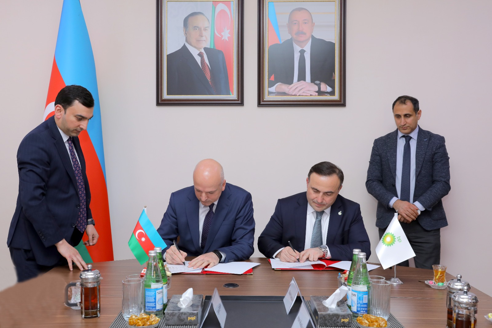 Naxçıvan Təhsil Nazirliyi ilə bp arasında əməkdaşlıq sazişi imzalanıb