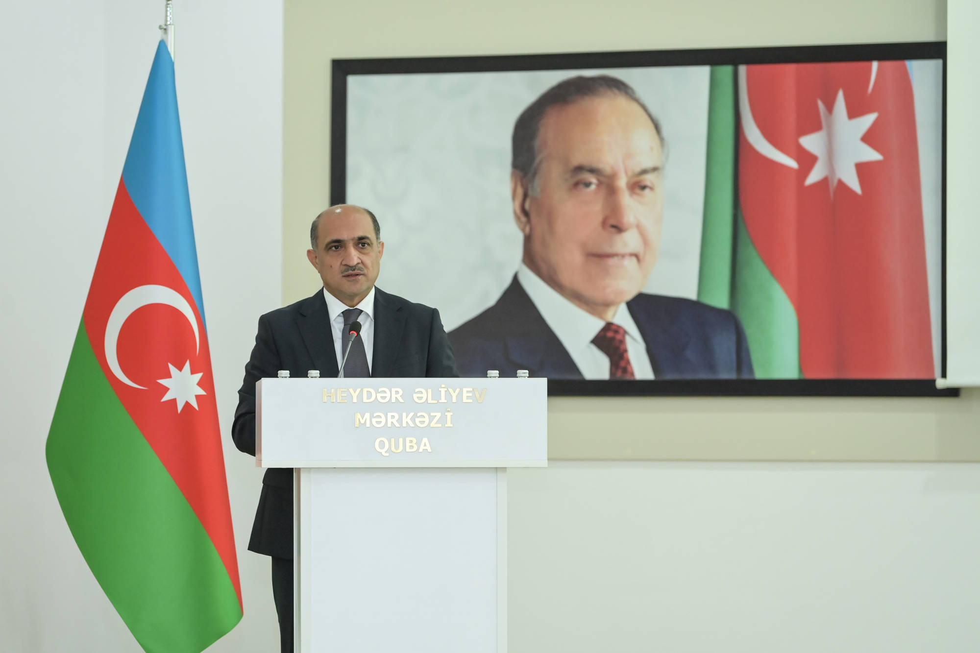 Nazir müavini Qubada pedaqoji heyətlə görüşüb