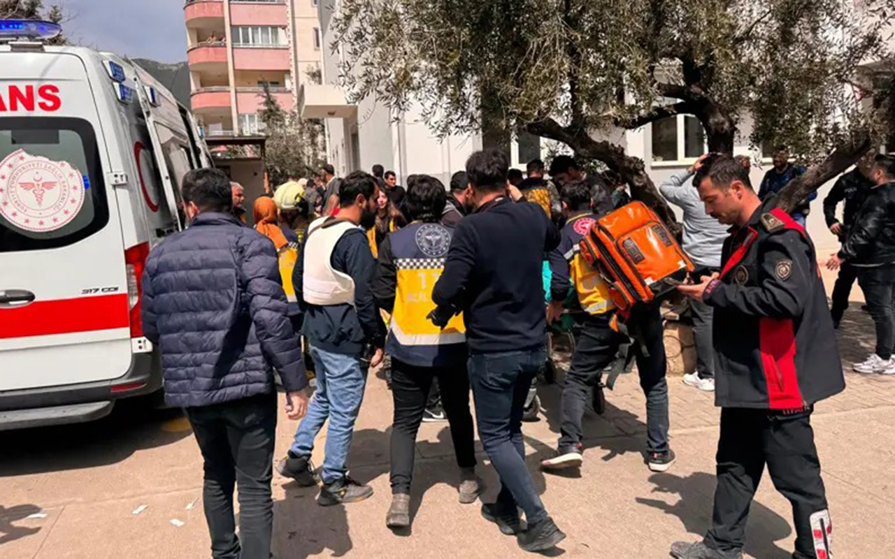 Türkiyədə daha bir məktəbə silahlı hücum olub