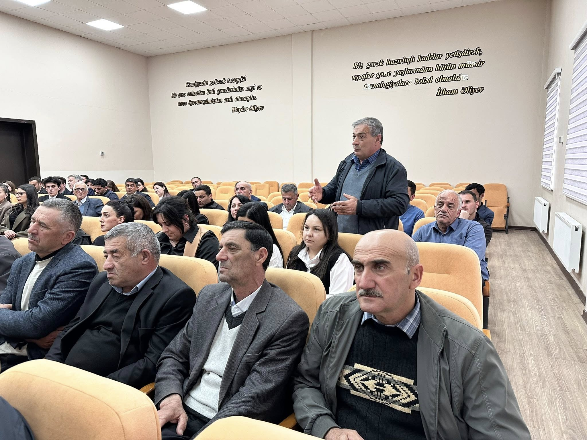 Qəbələdə "açıq dərs"lərin keyfiyyəti müzakirə olunub