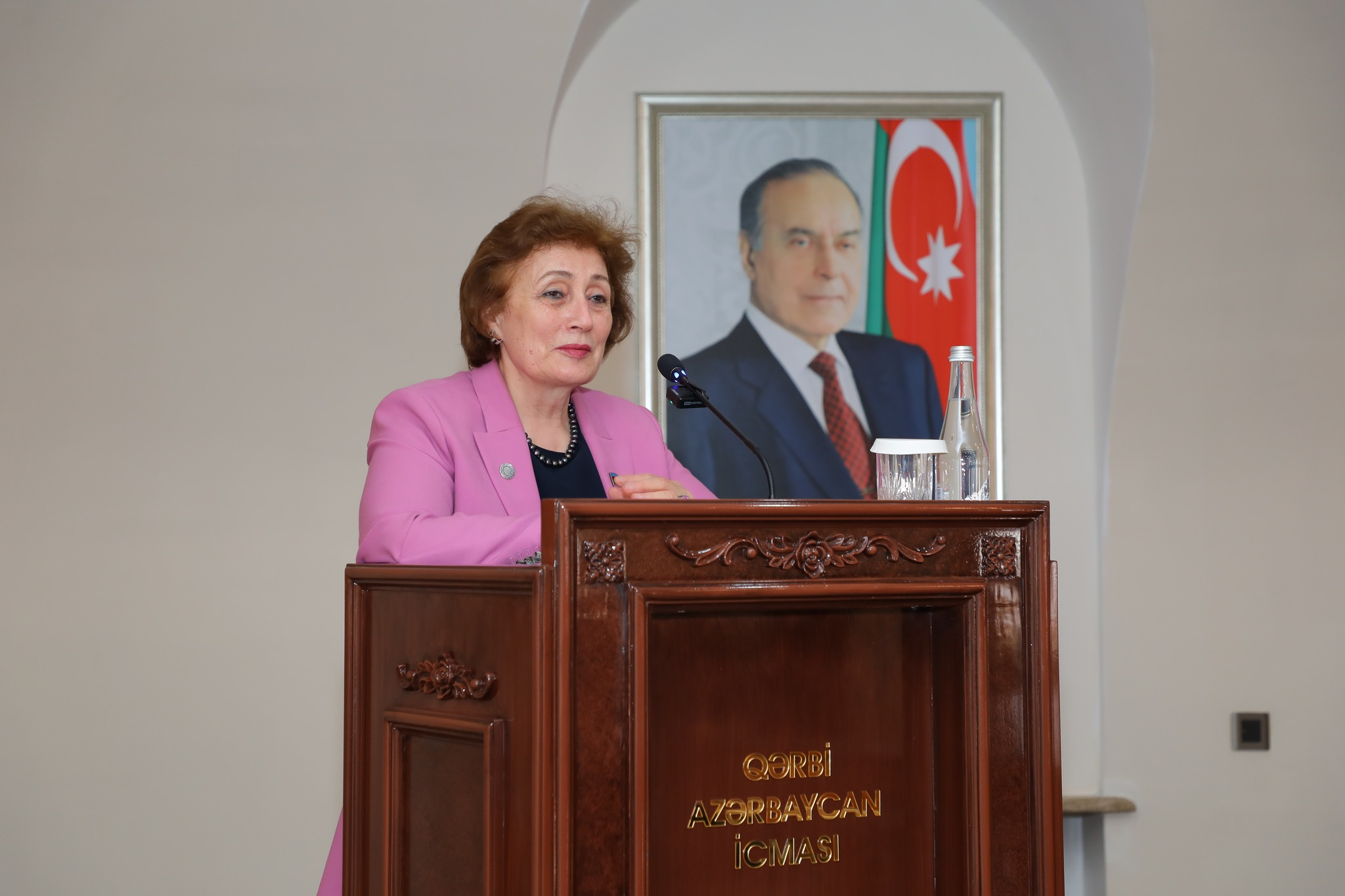 “İrəvanda Azərbaycan təhsil tarixi” adlı monoqrafiyanın təqdimatı olub