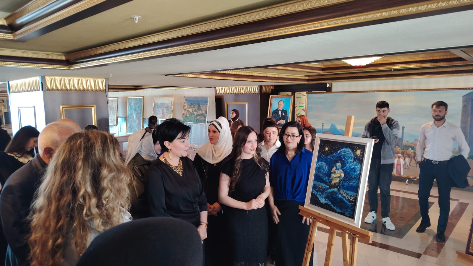 Naxçıvan Musiqi Kollecinin tələbəsinin fərdi sərgisi keçirilib