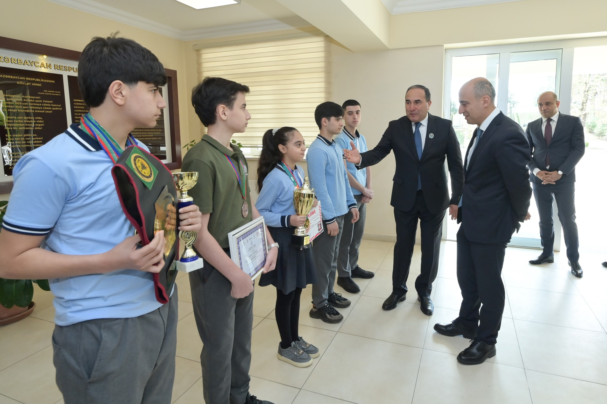 Emin Əmrullayev Xaçmazda tədris prosesi ilə tanış olub