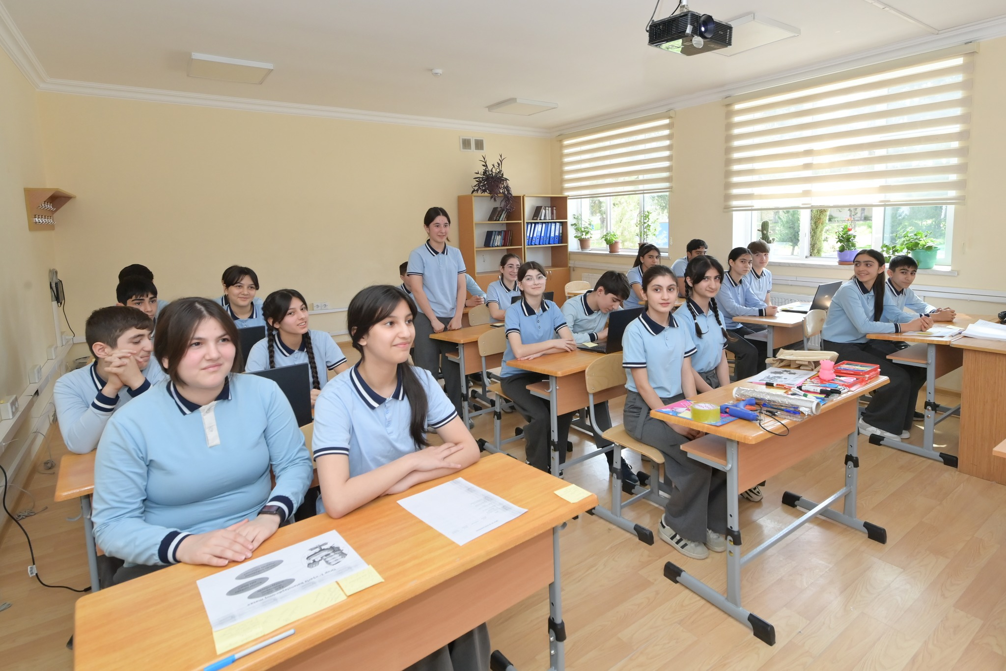 Emin Əmrullayev Xaçmazda tədris prosesi ilə tanış olub