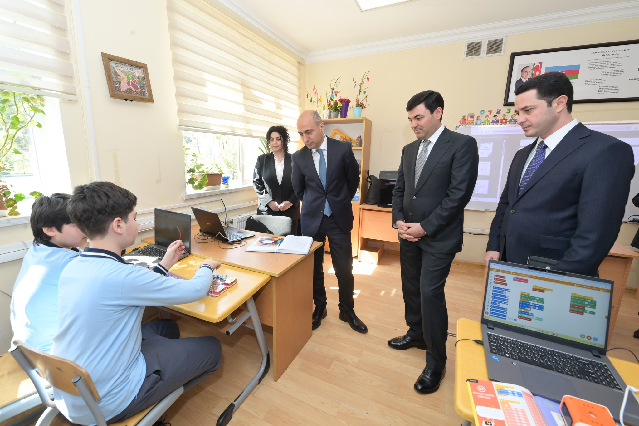 Emin Əmrullayev Xaçmazda tədris prosesi ilə tanış olub