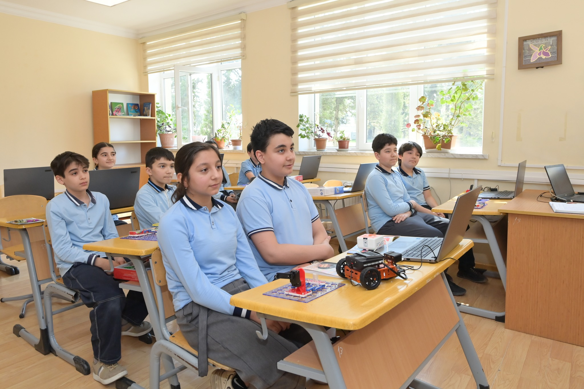 Emin Əmrullayev Xaçmazda tədris prosesi ilə tanış olub