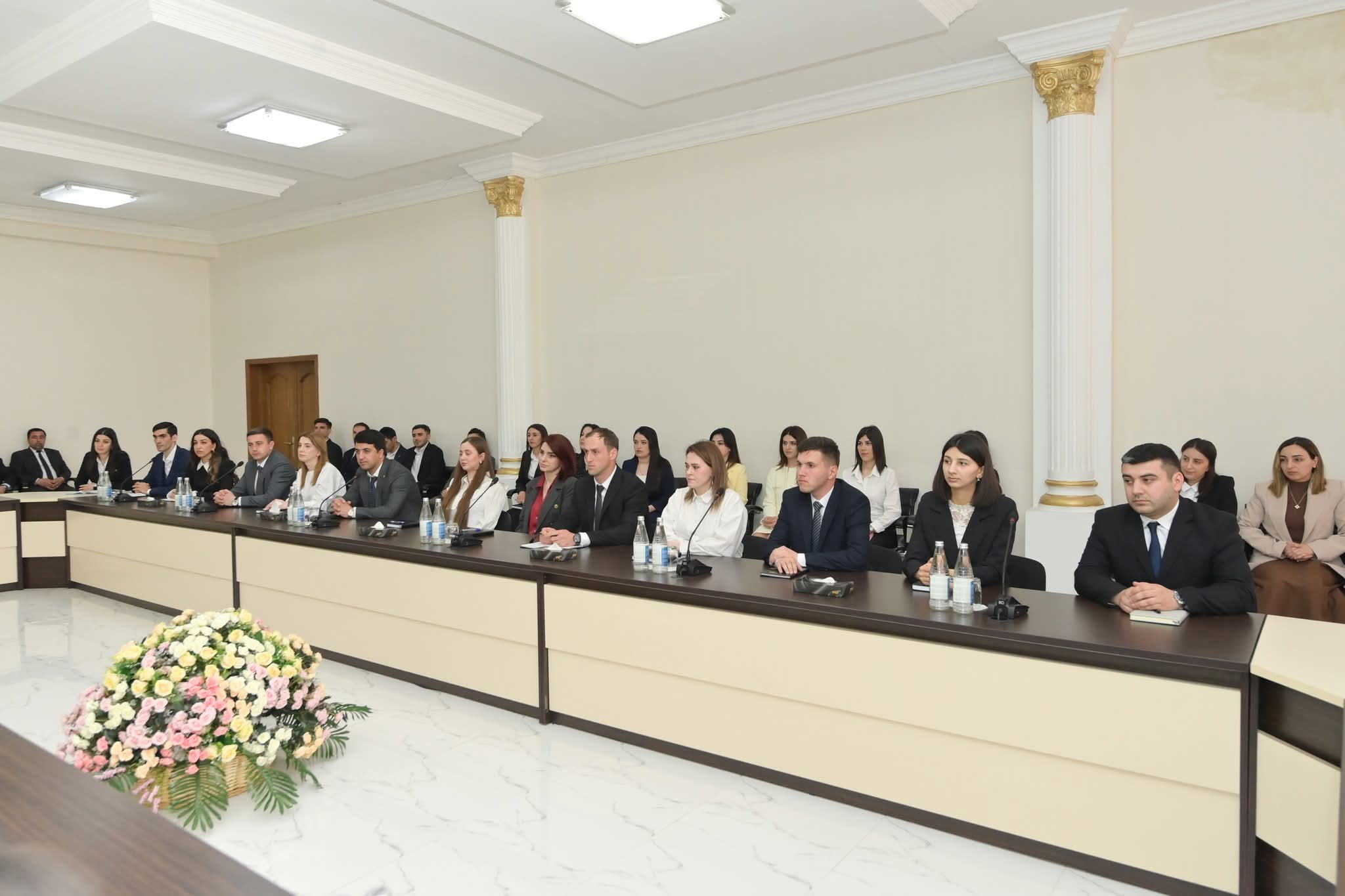 Emin Əmrullayev Quba-Xaçmaz regionu üzrə təhsil işçiləri ilə görüşüb