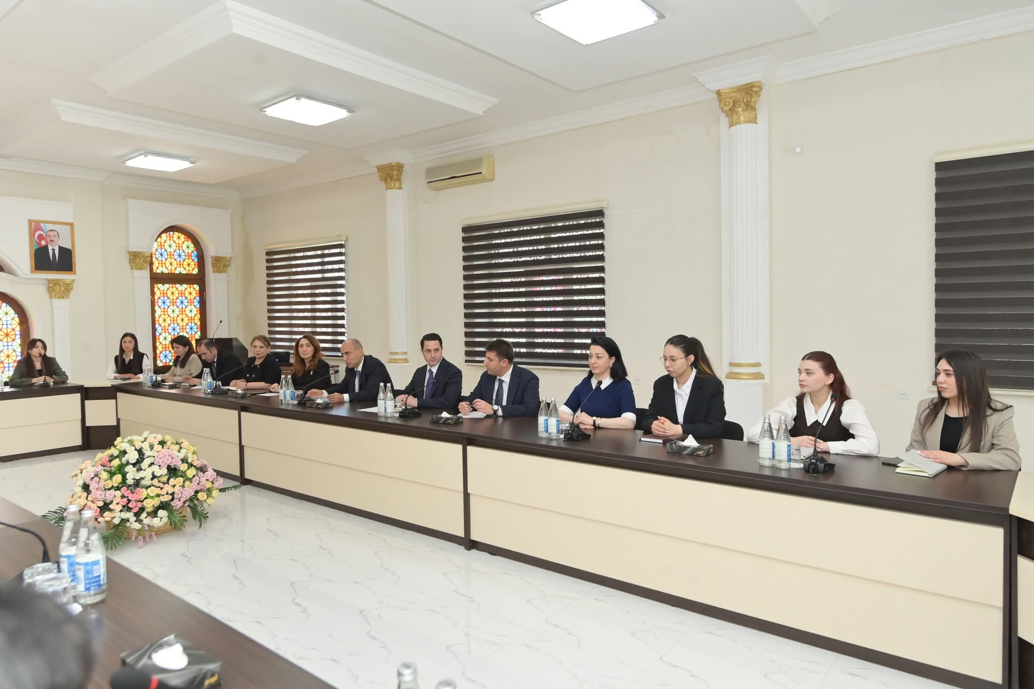 Emin Əmrullayev Quba-Xaçmaz regionu üzrə təhsil işçiləri ilə görüşüb