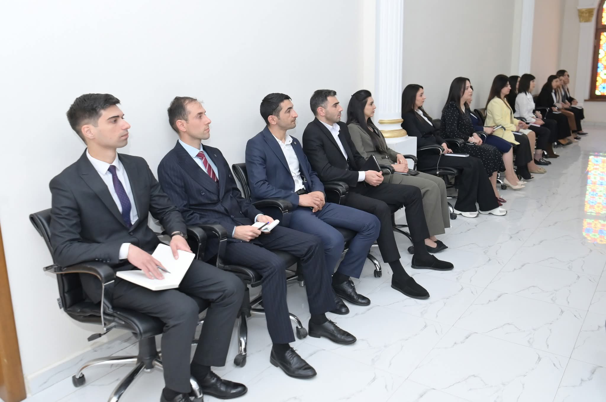 Emin Əmrullayev Quba-Xaçmaz regionu üzrə təhsil işçiləri ilə görüşüb