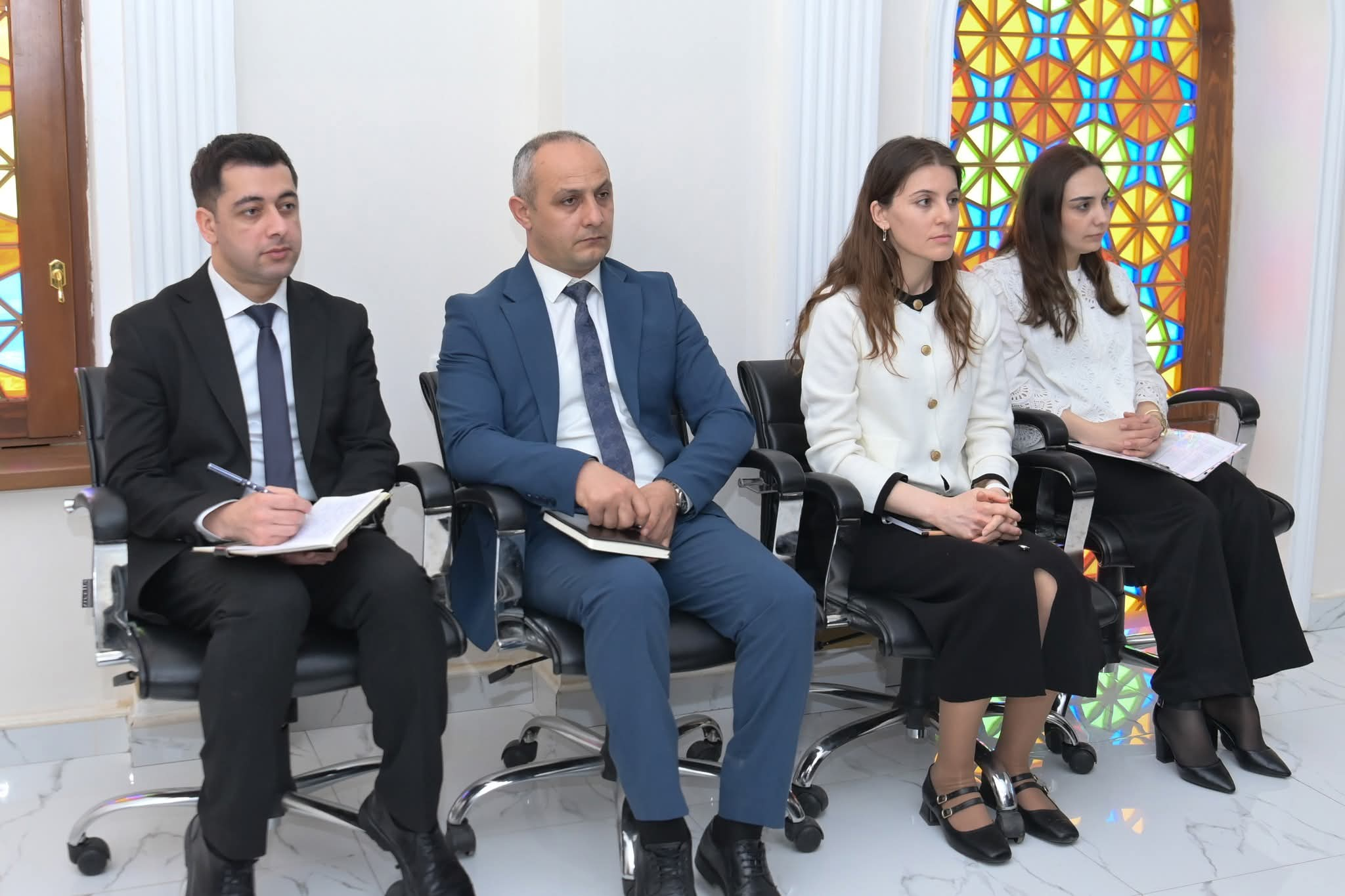 Emin Əmrullayev Quba-Xaçmaz regionu üzrə təhsil işçiləri ilə görüşüb