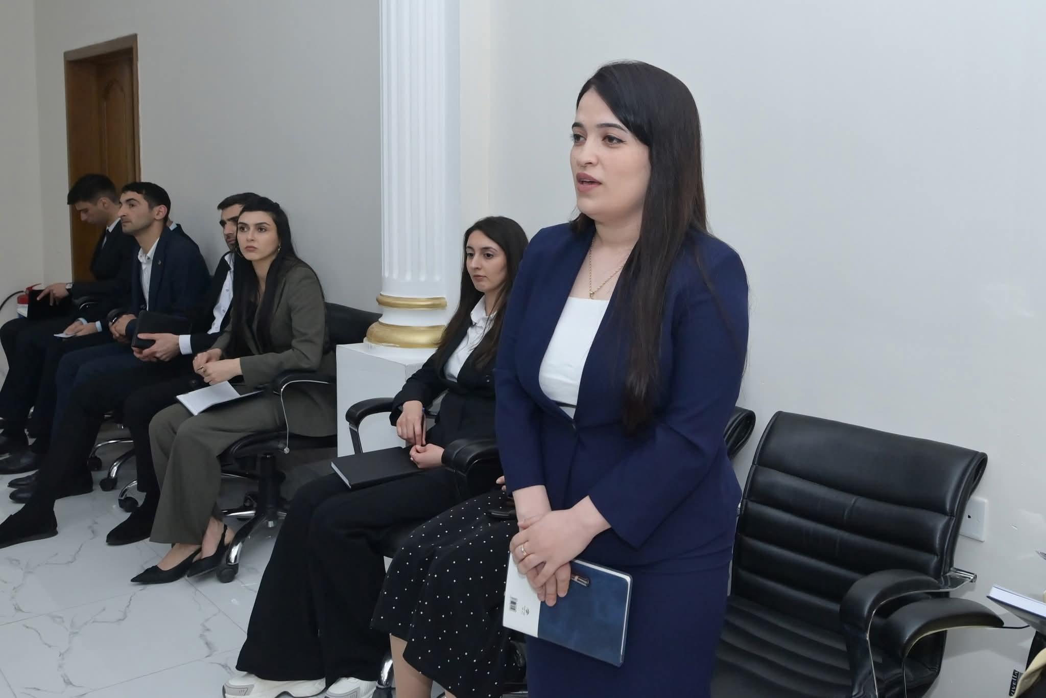 Emin Əmrullayev Quba-Xaçmaz regionu üzrə təhsil işçiləri ilə görüşüb