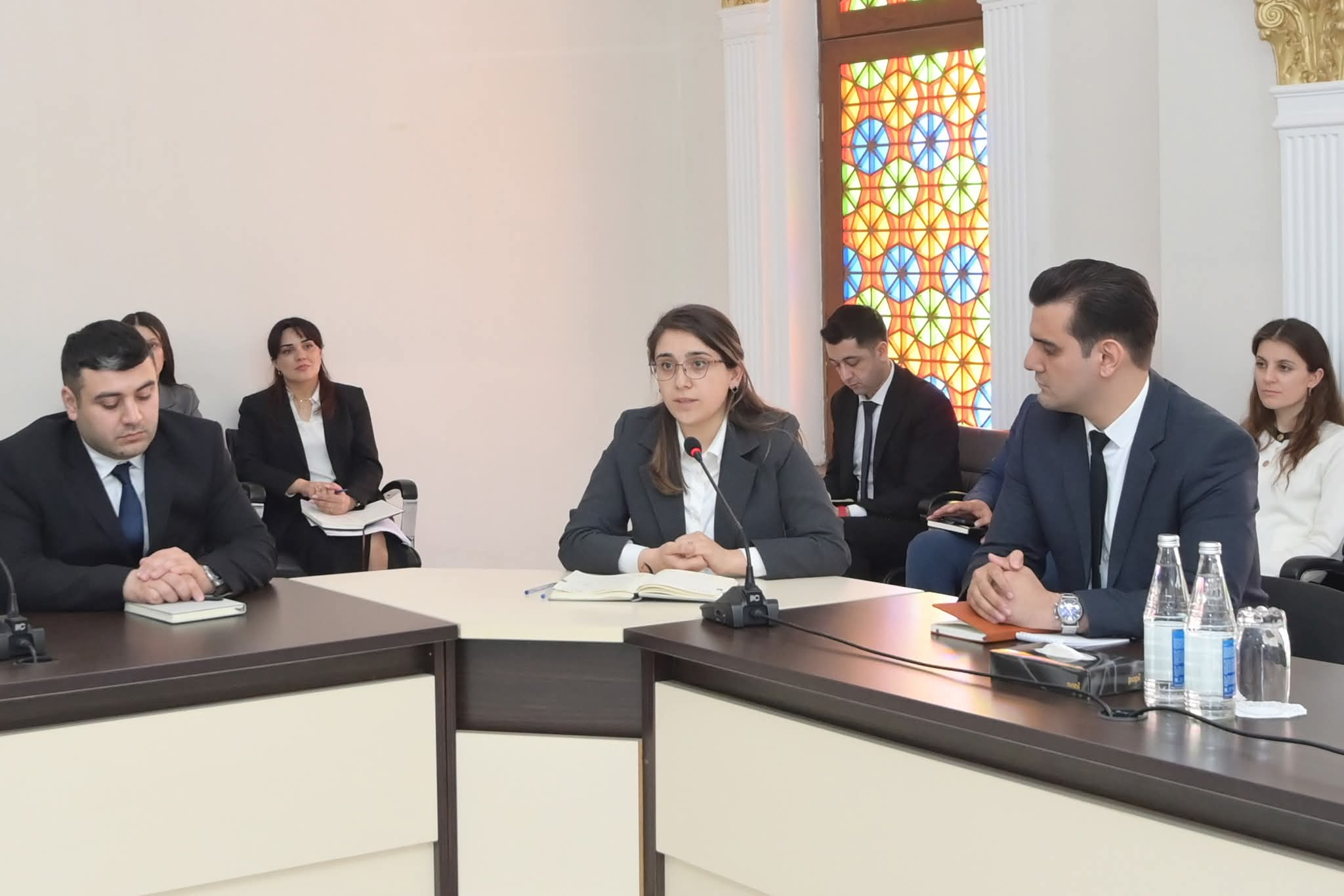 Emin Əmrullayev Quba-Xaçmaz regionu üzrə təhsil işçiləri ilə görüşüb