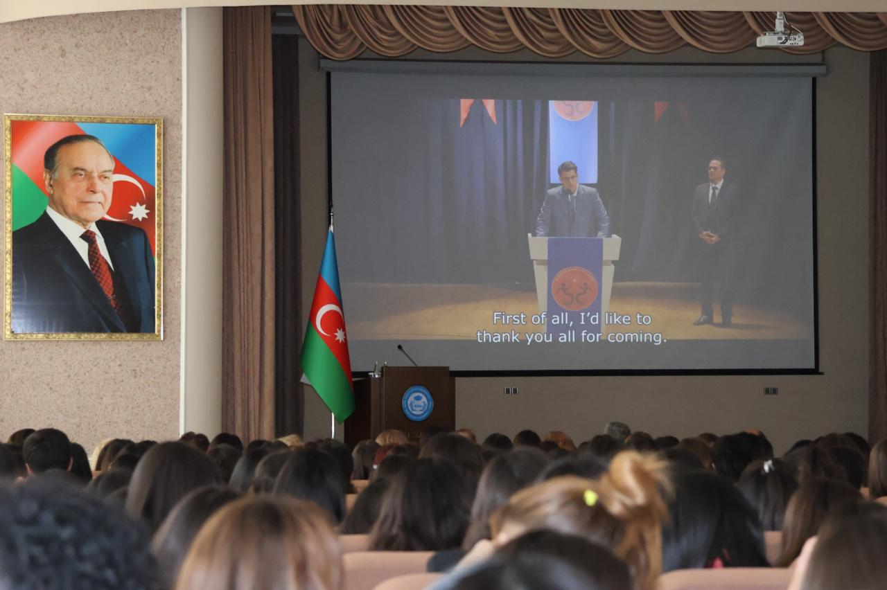 BSU-da BMT-nin sülh elçisi ilə görüş keçirilib