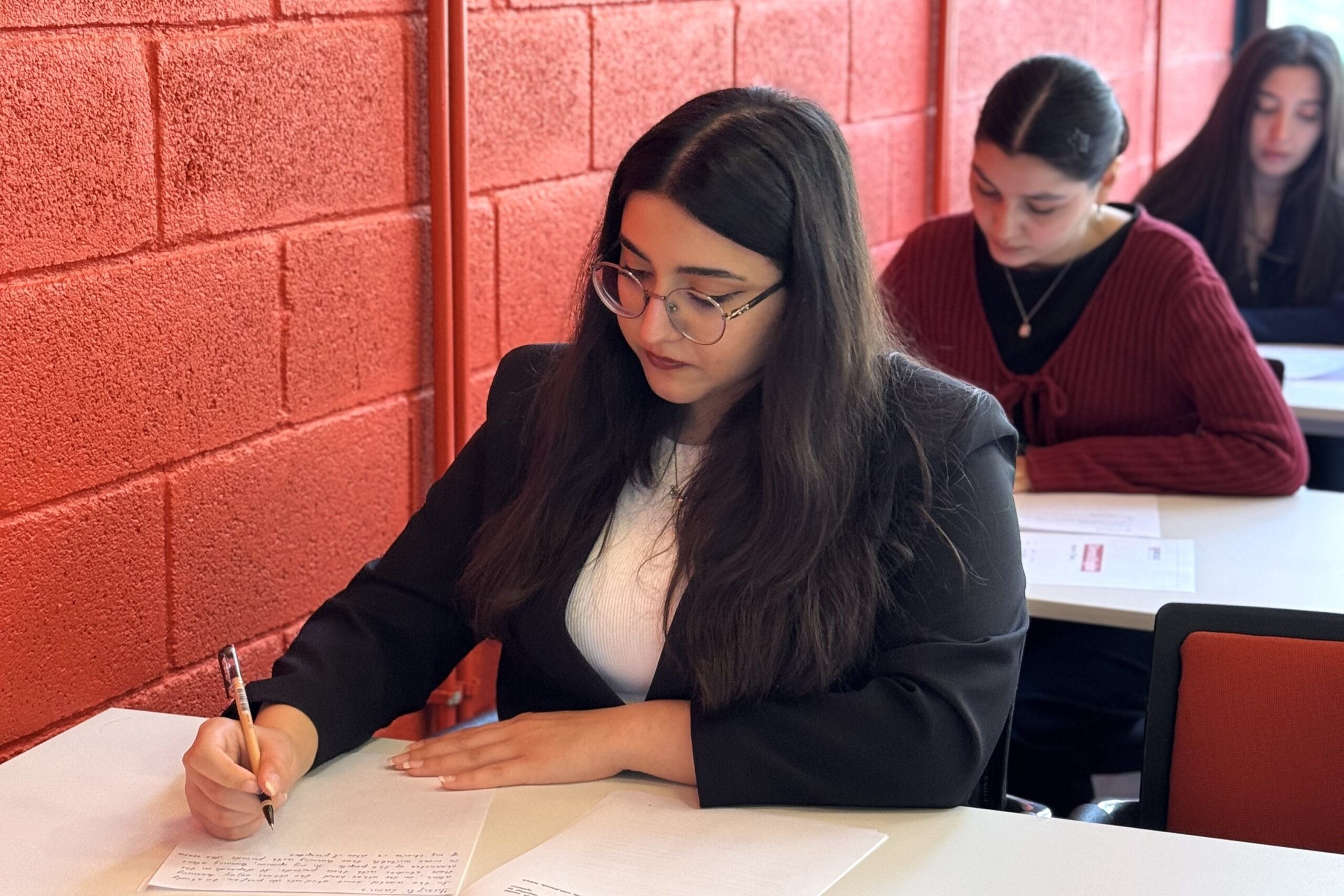 “Parla” təqaüd proqramına qəbul olunanların dil səviyyəsi müəyyənləşdirilir