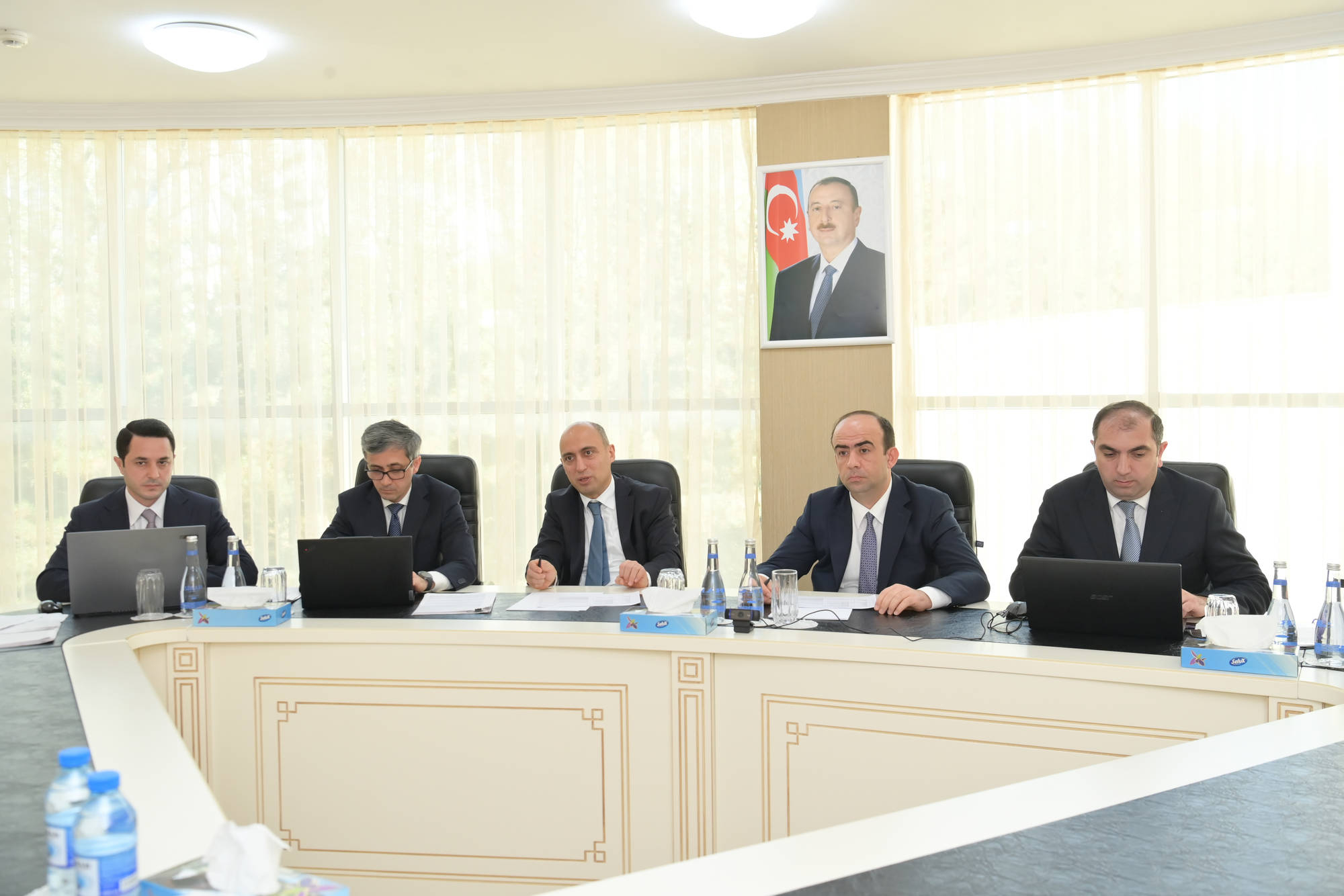 Elm və təhsil naziri Qusarda vətəndaşları qəbul edib