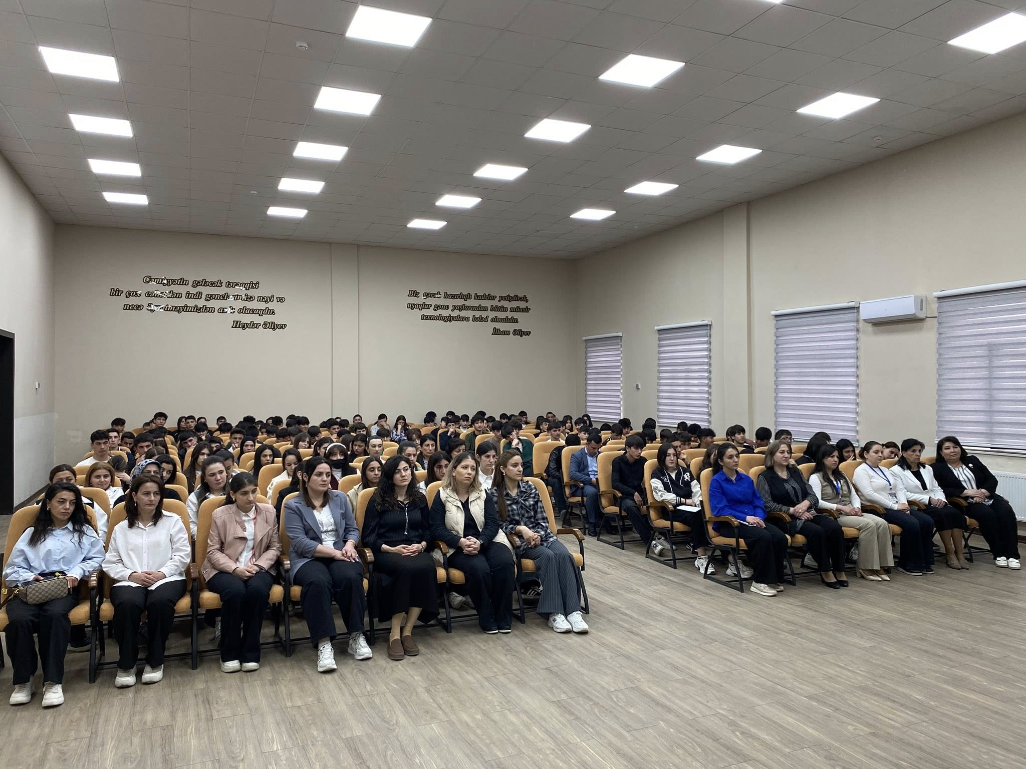 Qəbələdə valideyn və tələbələr üçün maarifləndirici görüş təşkil olunub