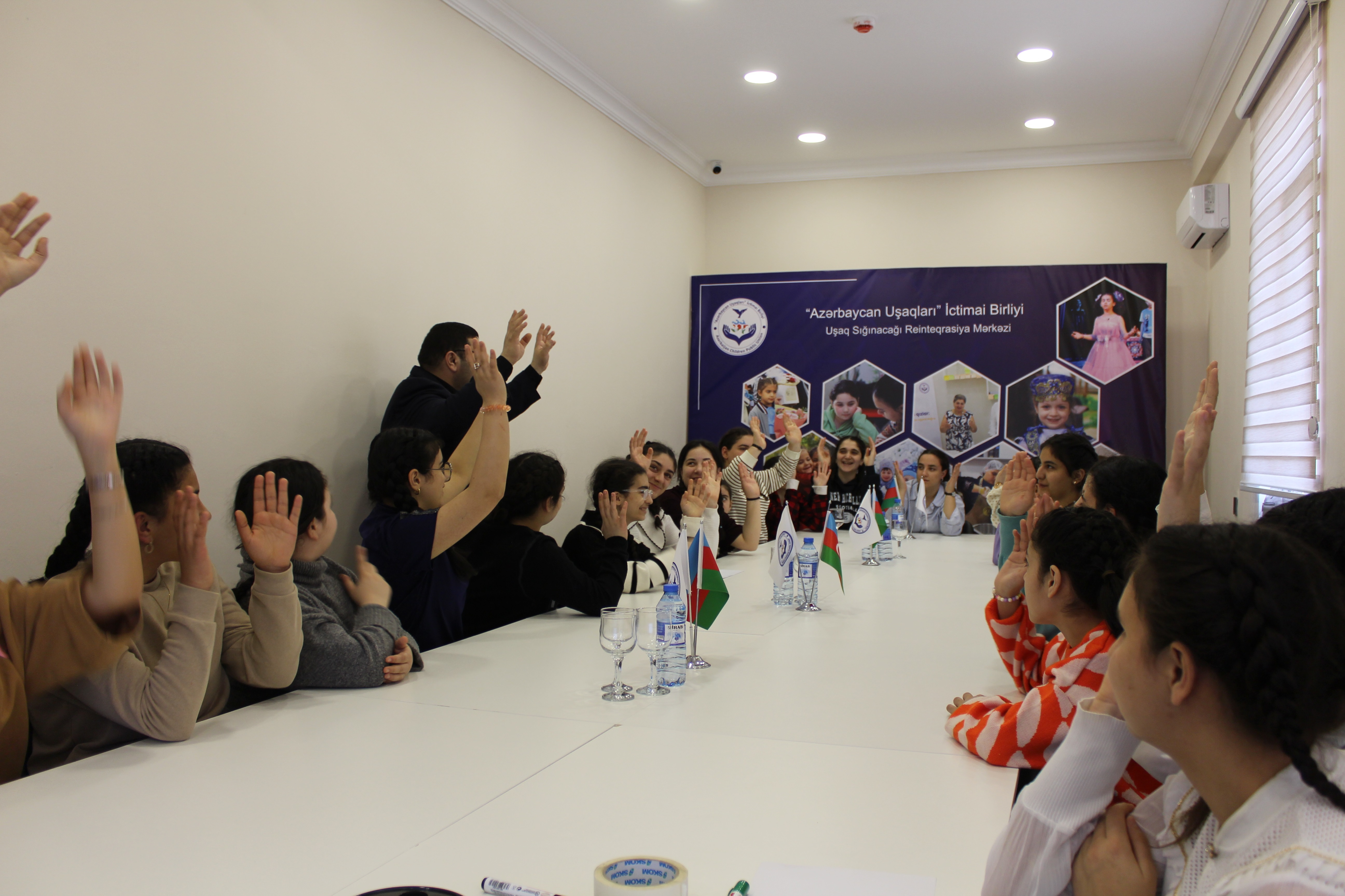 “Rəqəmsal dünyada təhlükəsiz mühit” layihəsi çərçivəsində şagirdlər maarifləndirilib