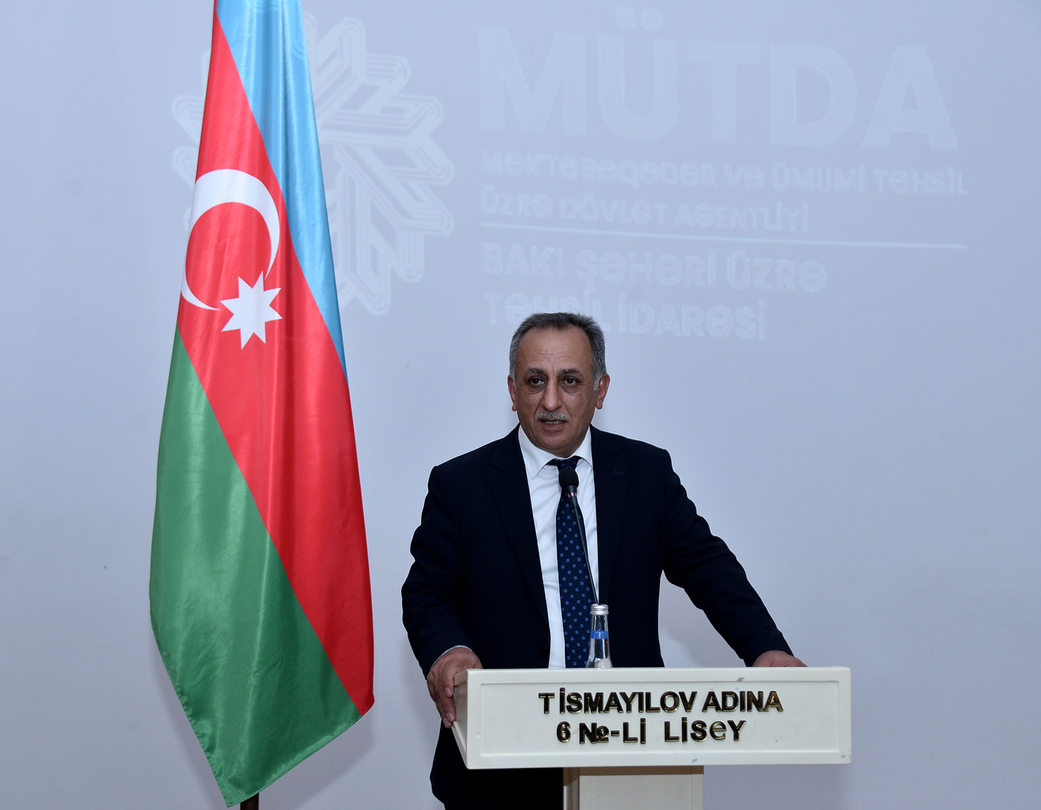 Bakı məktəbliləri “Zəkaların mübarizəsi”ndə biliklərini sınayıblar