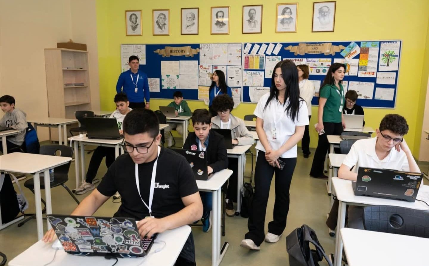 Şagirdlər arasında texnoloji olimpiada keçirilib 