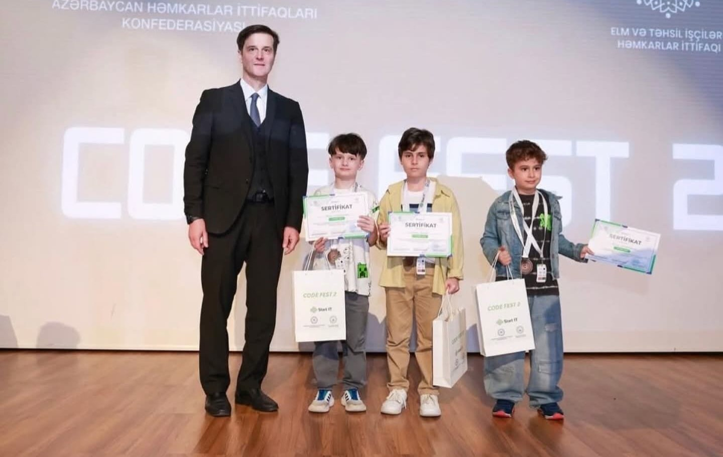 Şagirdlər arasında texnoloji olimpiada keçirilib 