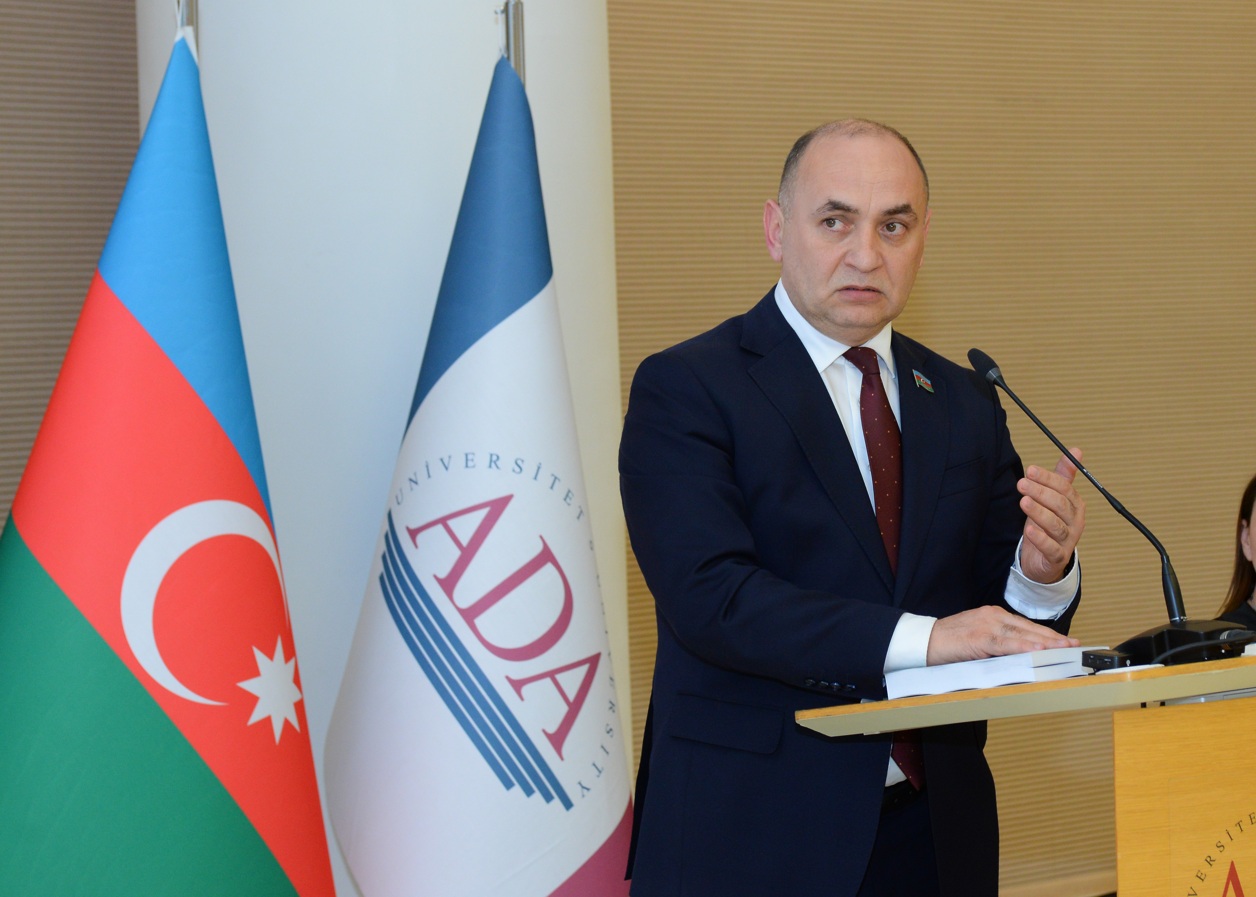 "Yeni çağırışlar" kitabının təqdimatı keçirilib