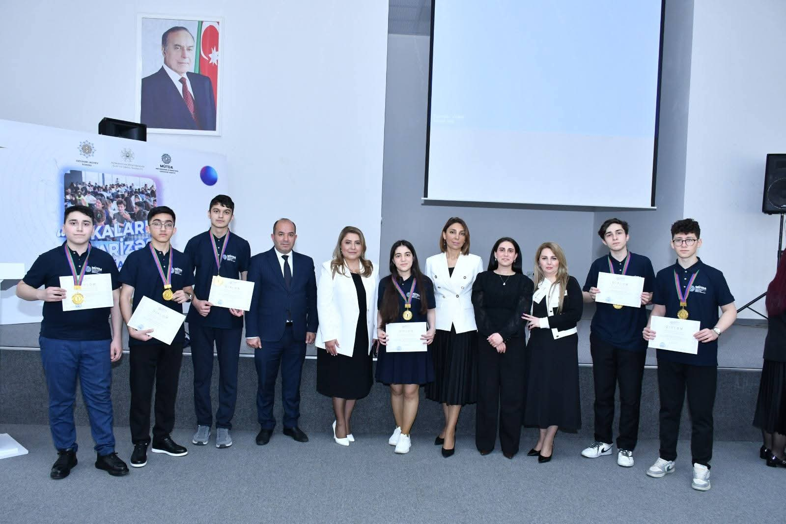 “Zəkaların mübarizəsi” olimpiadasının bilik yarışının region mərhələsi keçirilib