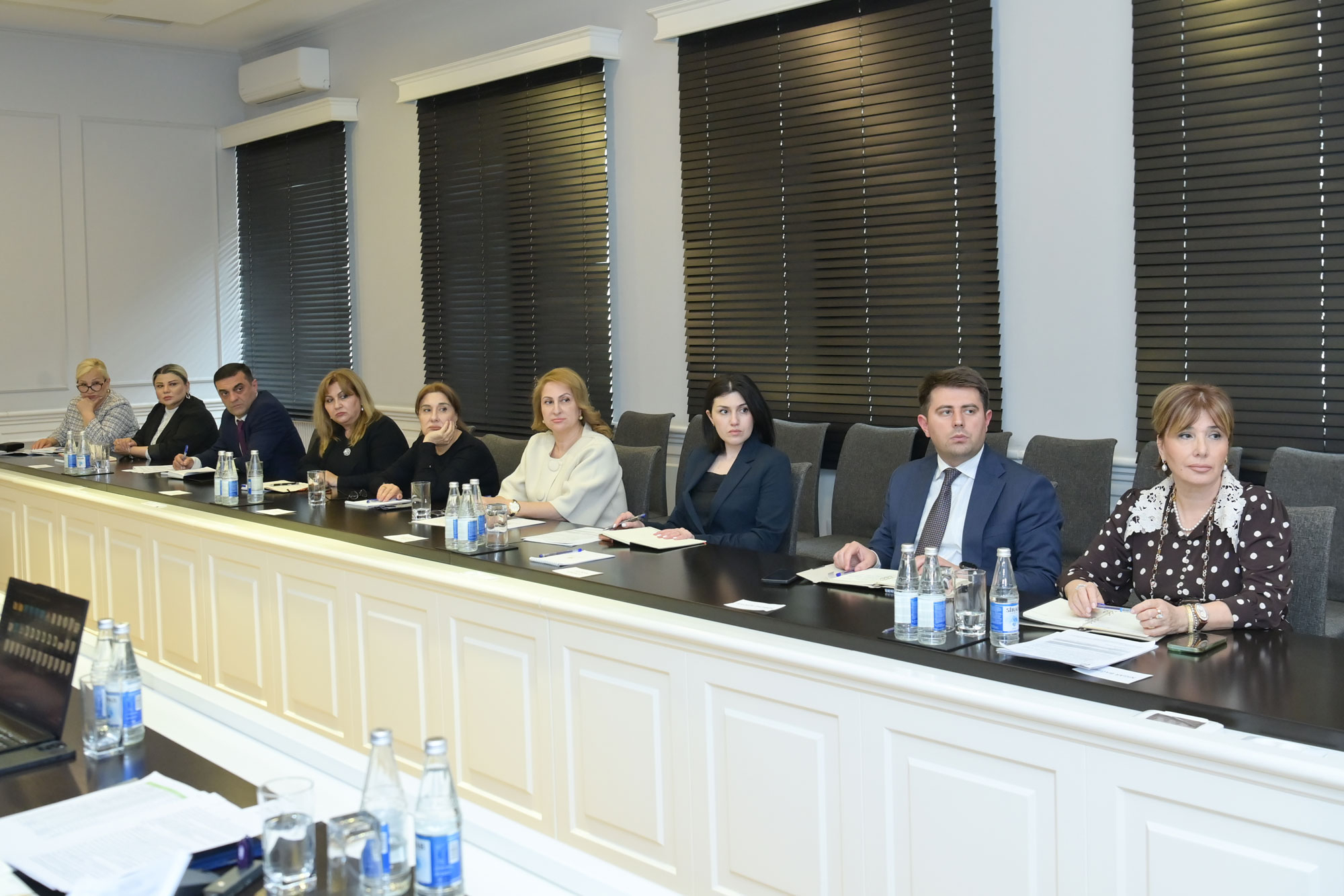 Elm və təhsil naziri internat məktəblərinin direktorları ilə görüşüb