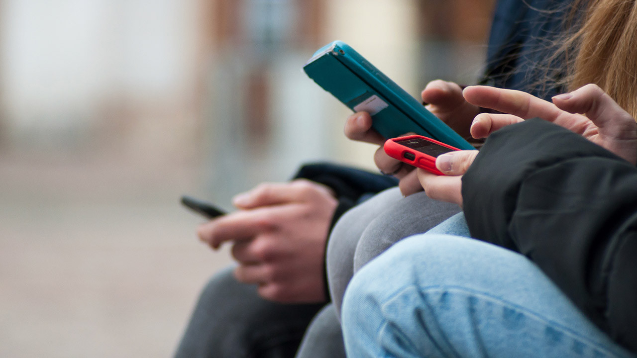 Türkiyədə 15 yaşdan aşağı uşaqlara sosial media qadağası qoyuldu