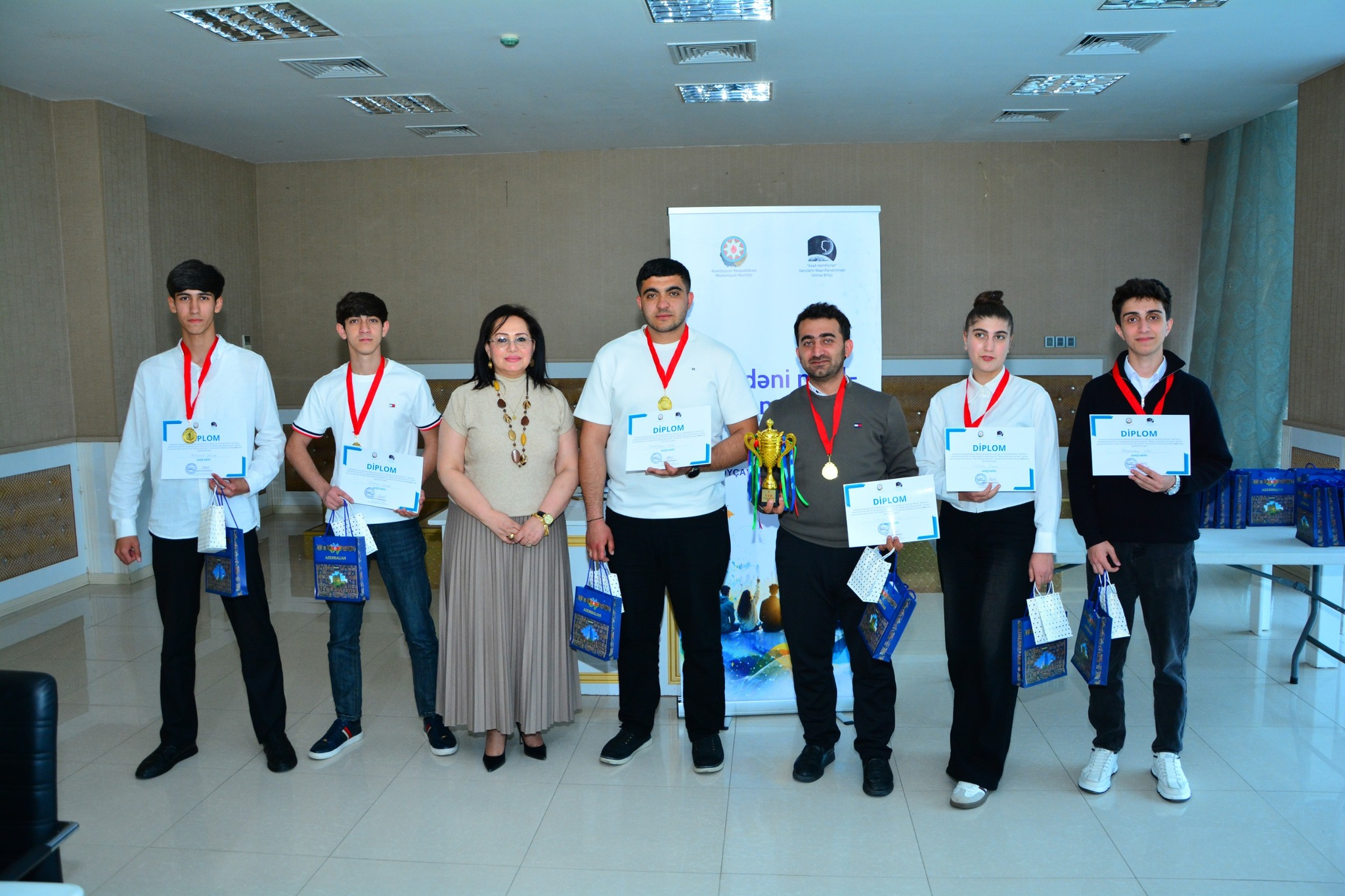 Qəbələ Dövlət Peşə Təhsil Mərkəzinin tələbələri intellektual yarışın qalibi olublar