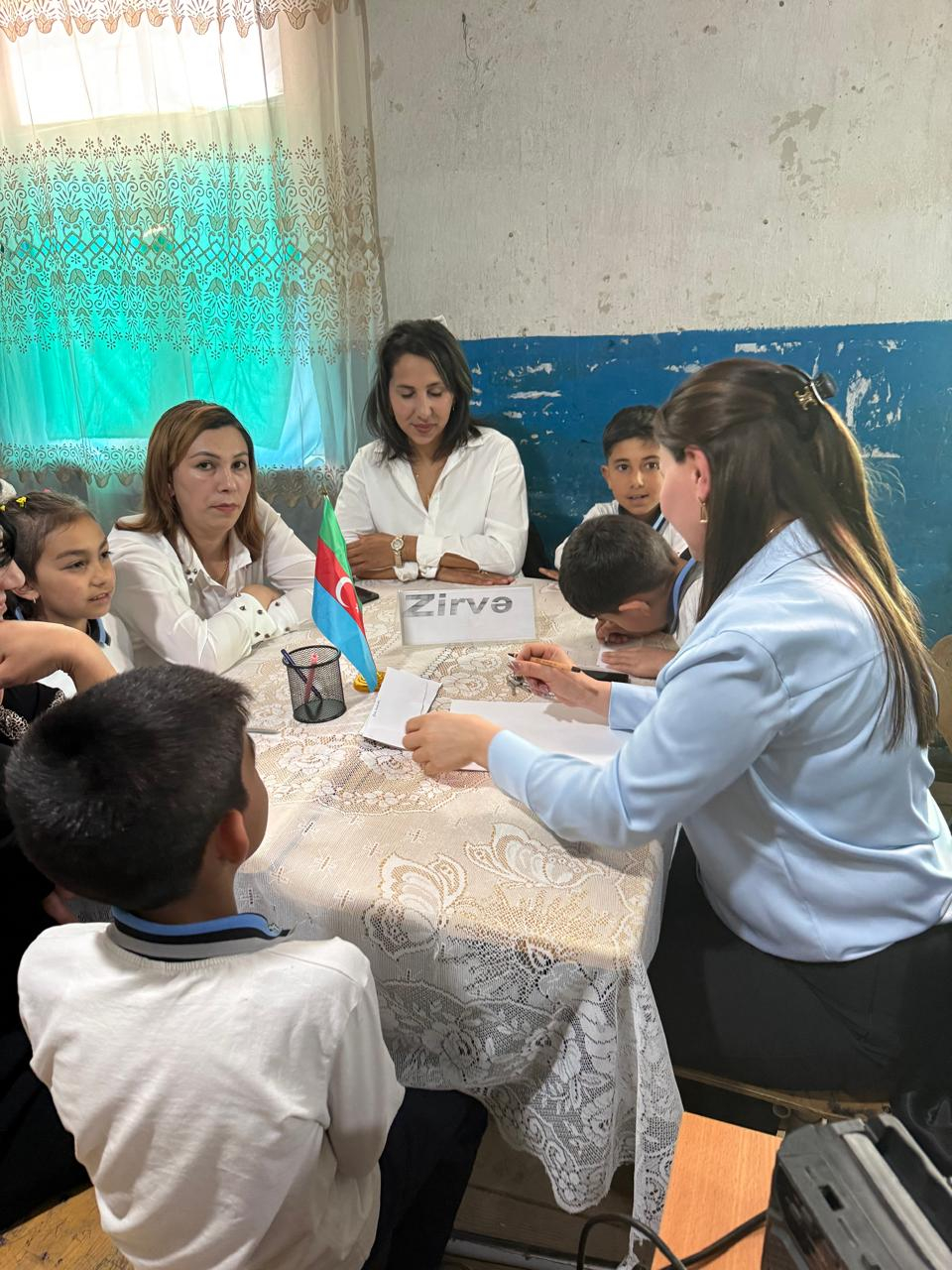 Tovuzda şagirdlər valideynləri ilə yarışırlar 