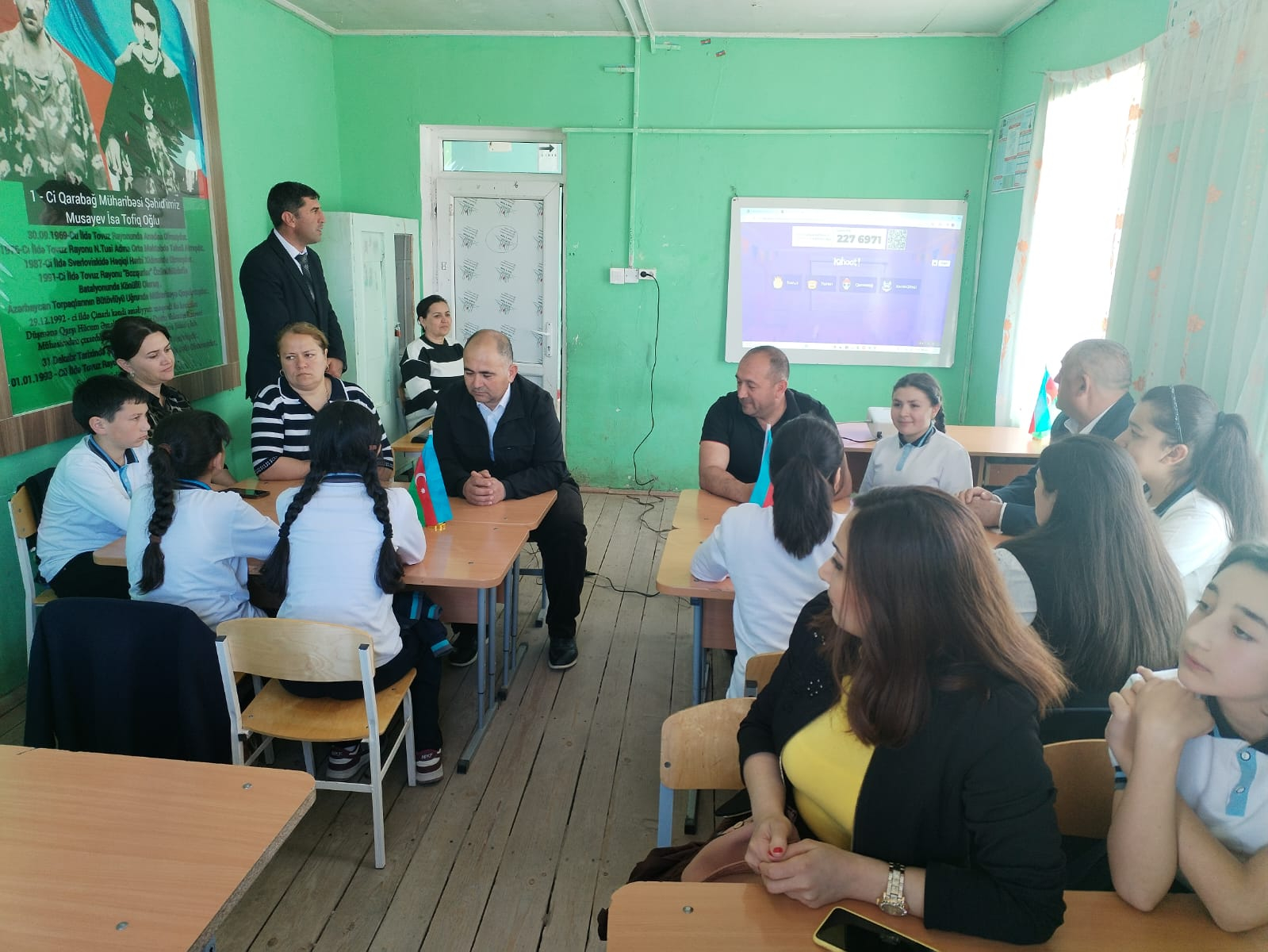 Tovuzda şagirdlər valideynləri ilə yarışırlar 