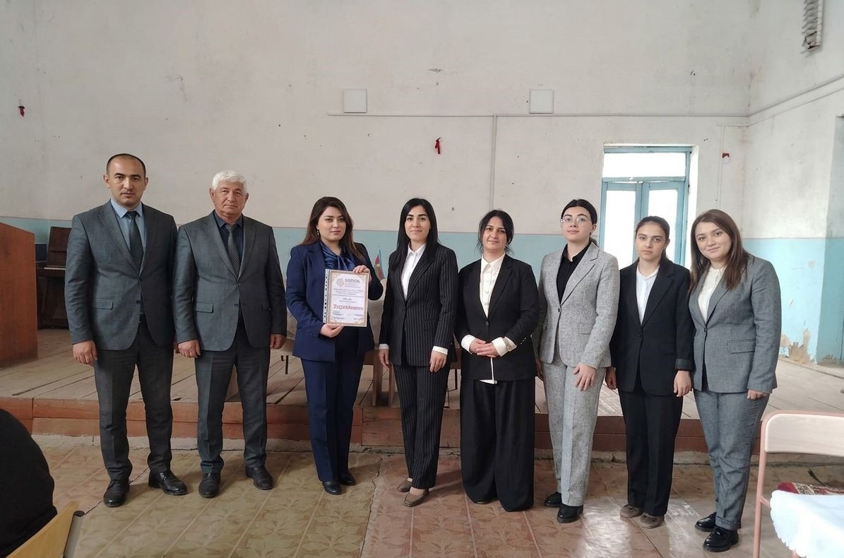 Tovuzda şagirdlər valideynləri ilə yarışırlar 