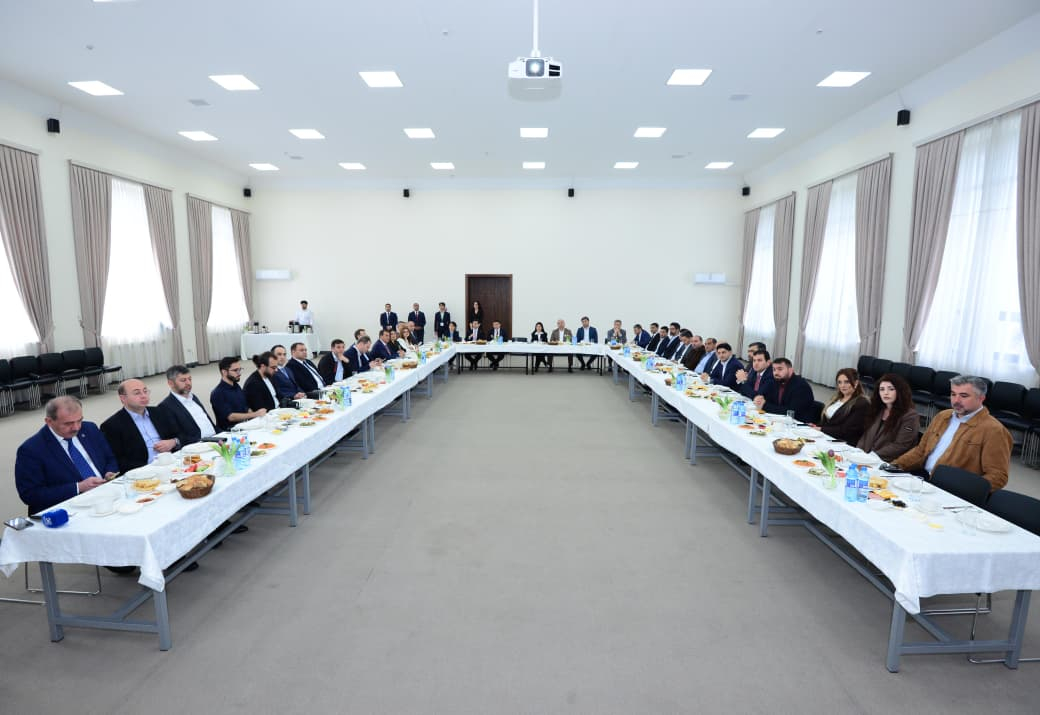 Sənaye və İnnovasiyalar üzrə BDPTM-də sahibkarlarla görüş keçirilib