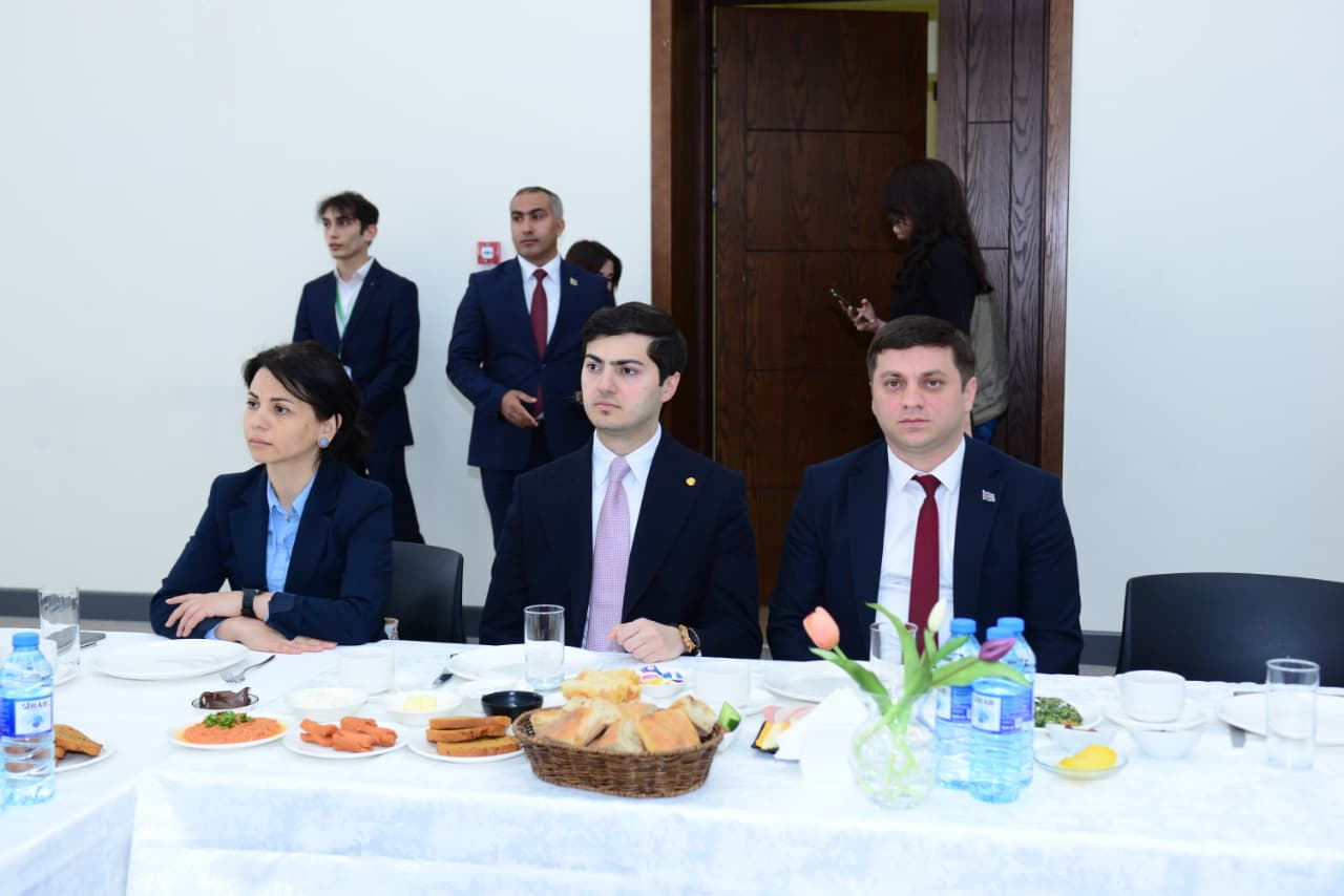 Sənaye və İnnovasiyalar üzrə BDPTM-də sahibkarlarla görüş keçirilib