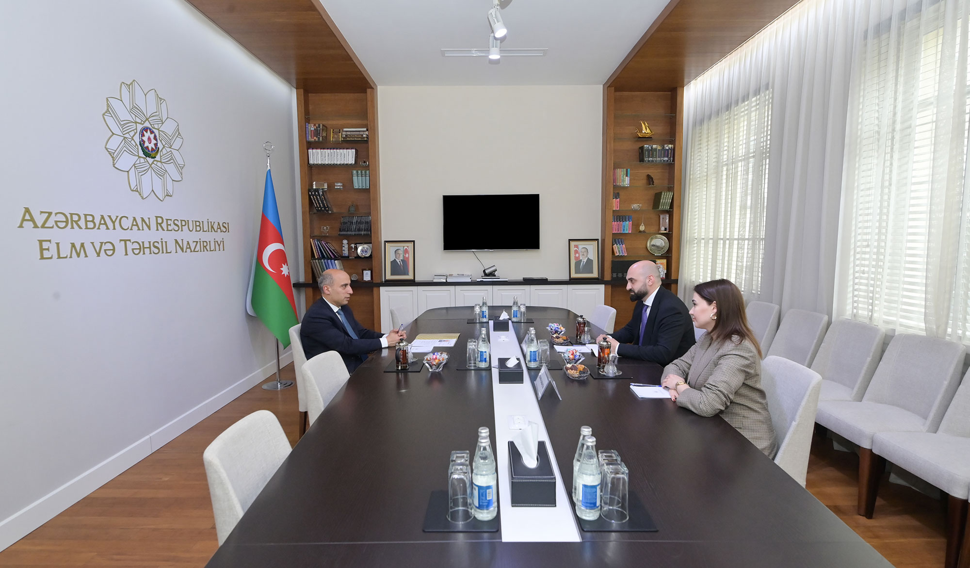 Elm və təhsil naziri “Yüksəliş” müsabiqəsinin qalibləri ilə görüşüb
