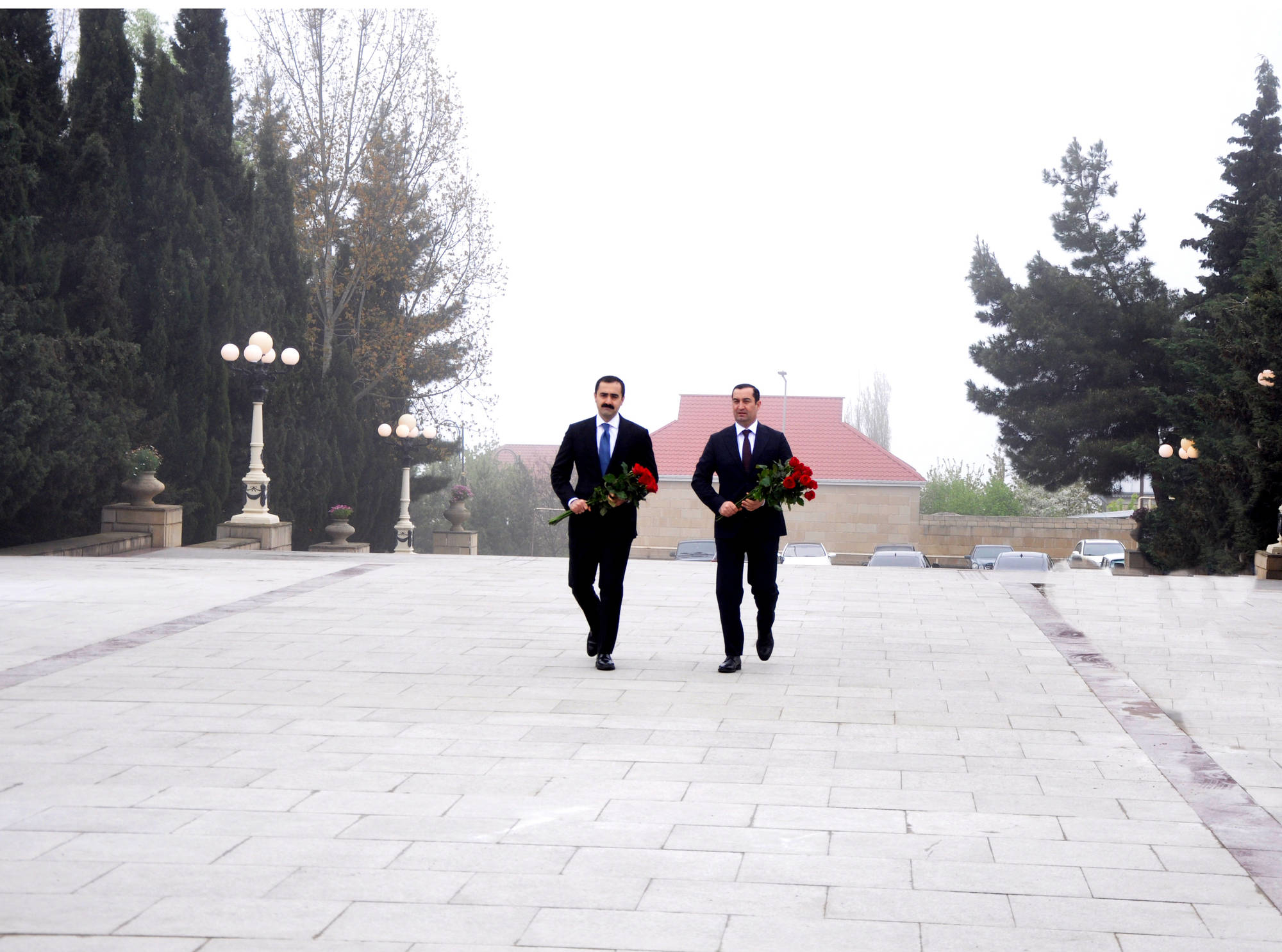 Həsən Həsənli Şamaxıda müəllim və valideynlərlə görüşüb