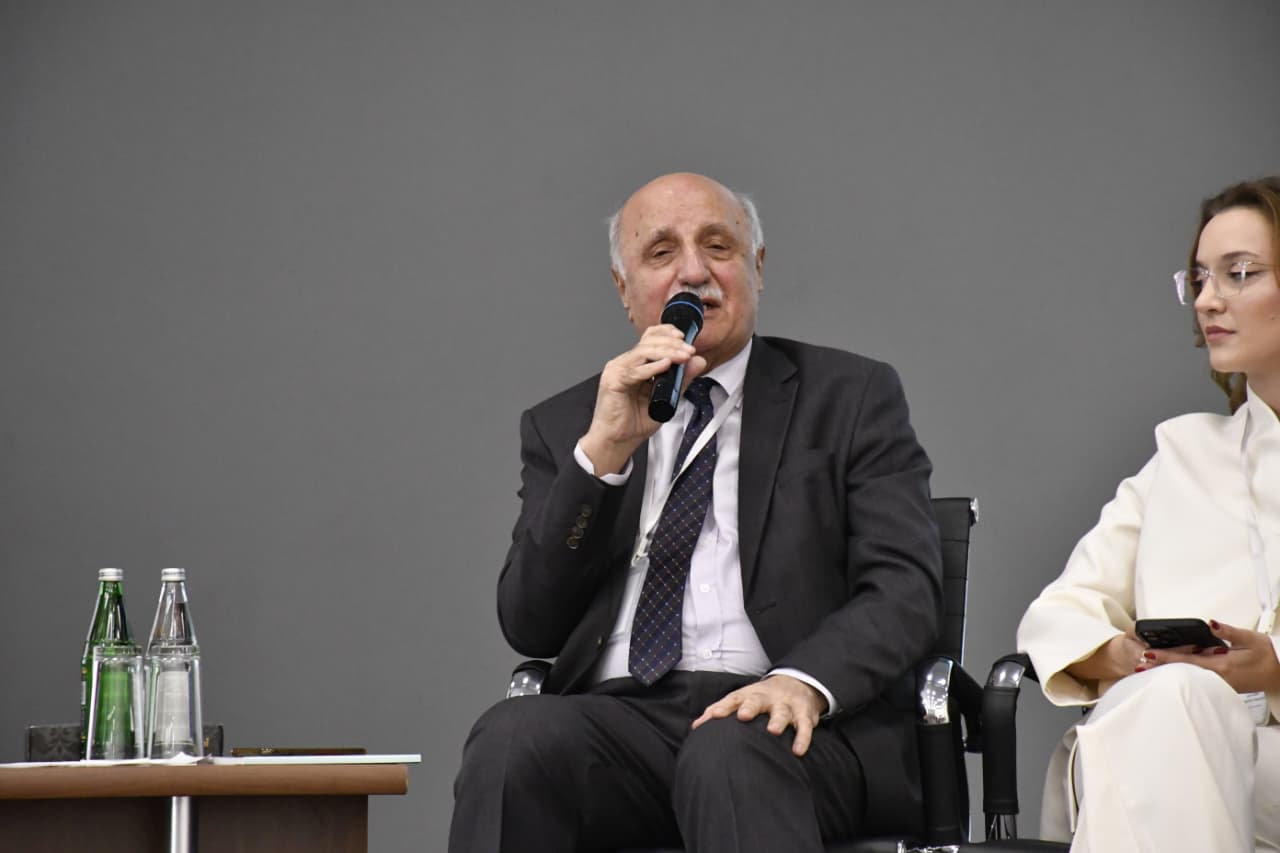 Asif Cahangirov: Müəllim-şagird-valideyn prizması keyfiyyətli təhsilin bünövrəsidir