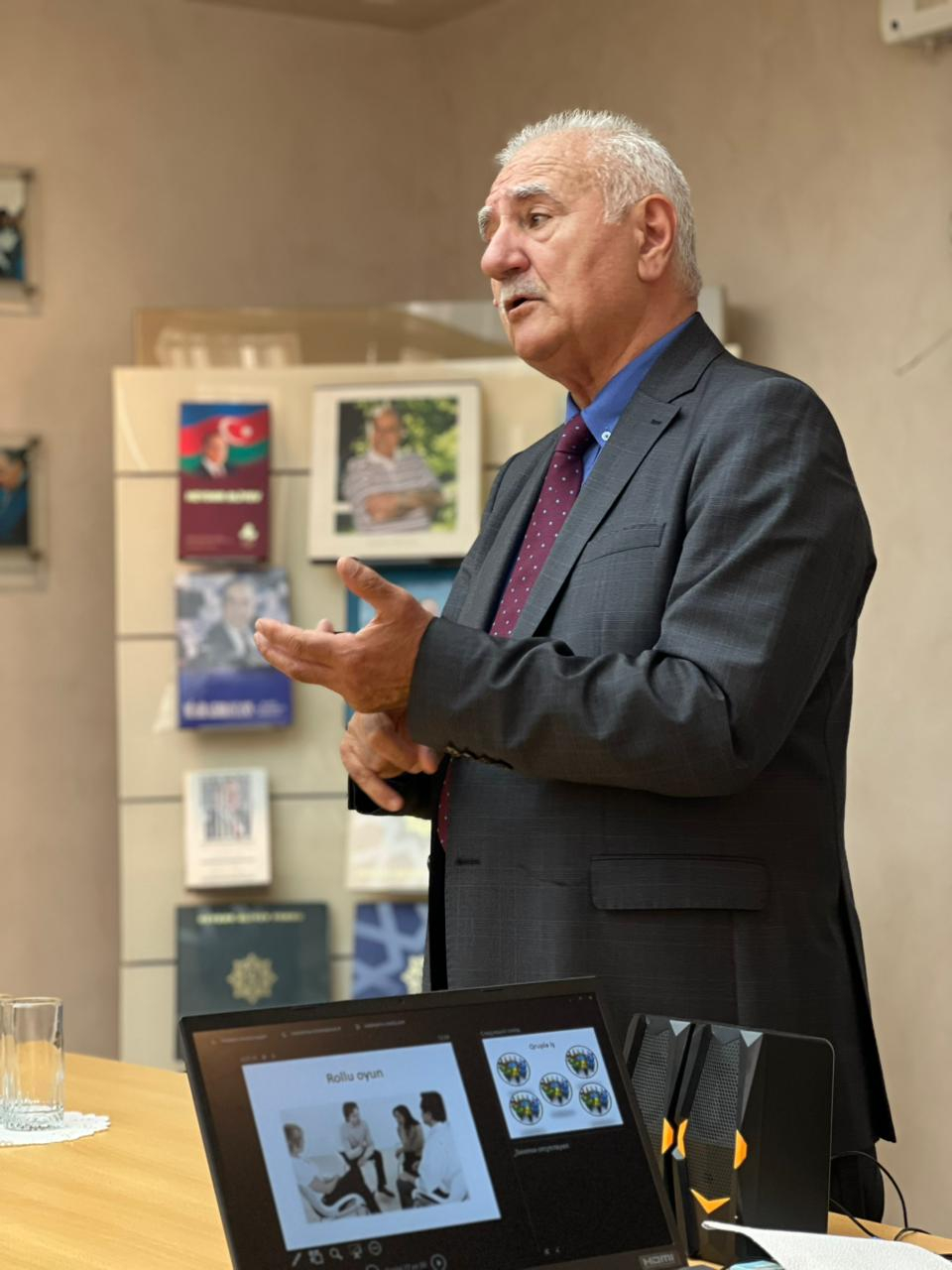 Məktəbdə  İctimai Şuranın sədri ilə görüş keçirilib