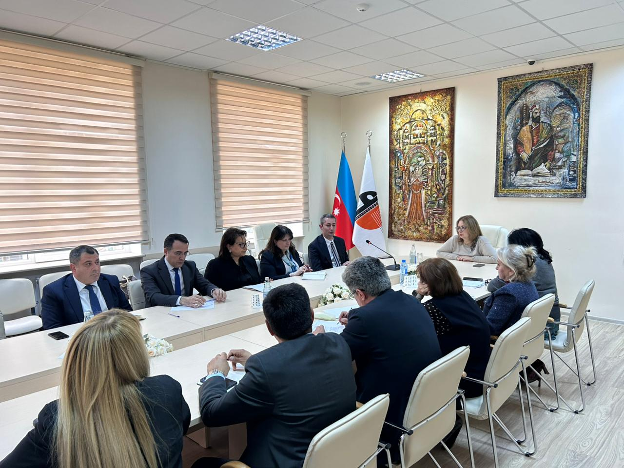 ADMİU-da Elm və Təhsil Nazirliyinin əməkdaşları ilə görüş keçirilib