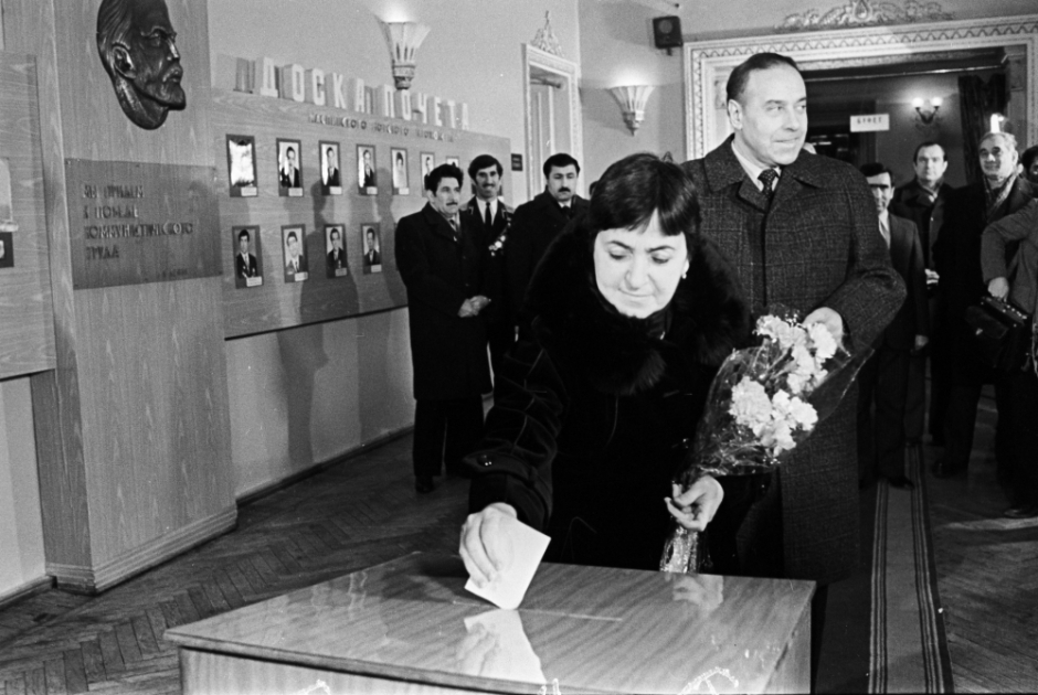 Bu gün görkəmli oftalmoloq-alim, akademik Zərifə Əliyevanın doğum günüdür