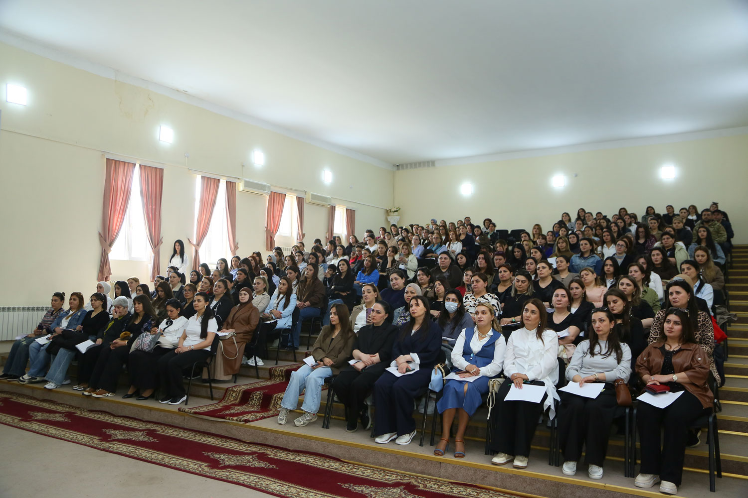 Valideyn-məktəb əməkdaşlığı genişləndirilir