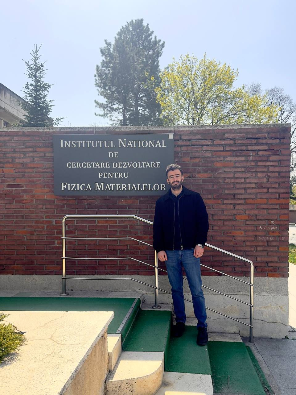 Qarabağ Universitetinin müəllimi Rumıniyada tədqiqat aparır