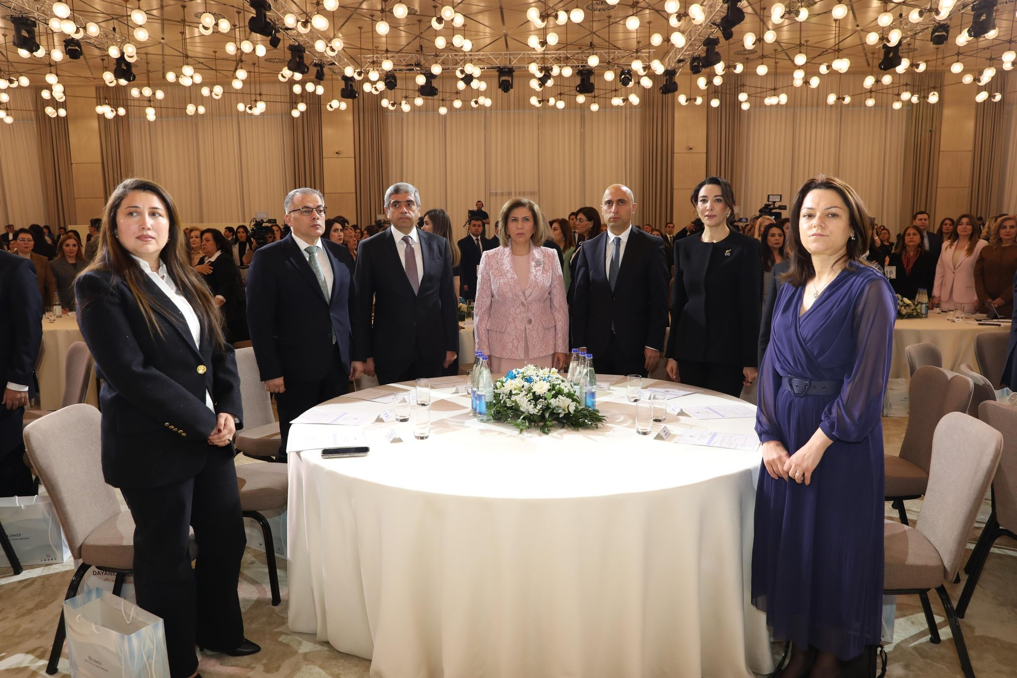 “Dayanıqlı inkişaf: ailə, qadın və uşaq siyasəti” mövzusunda konfrans keçirilib