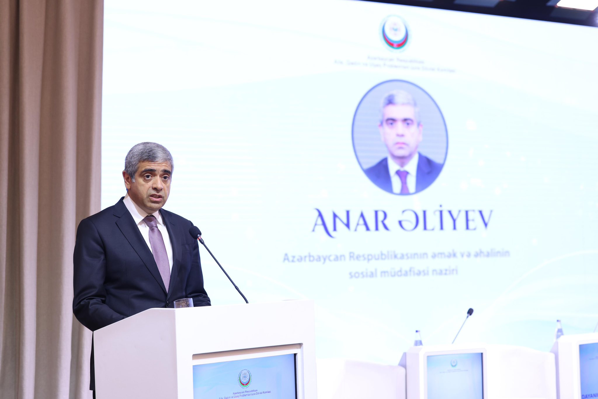 “Dayanıqlı inkişaf: ailə, qadın və uşaq siyasəti” mövzusunda konfrans keçirilib