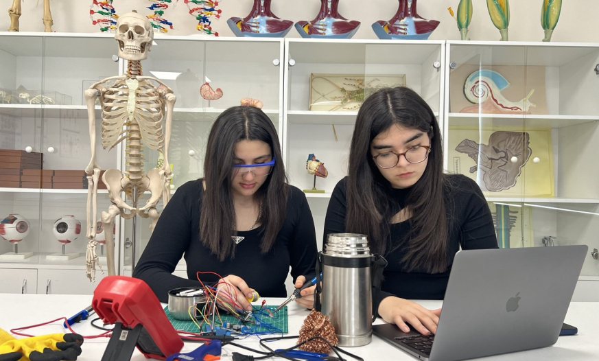 “Ağıllı termos” qızıl medal gətirdi: Gənc ixtiraçılar Azərbaycanı ISEF-də təmsil edəcəklər