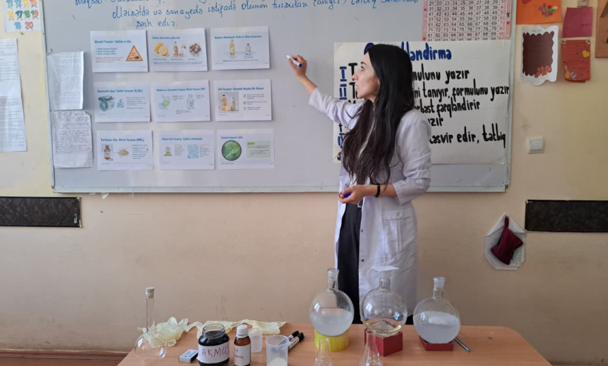 Ən sadə mətbəx məhsulları ilə belə laboratoriya mühiti yaradırıq